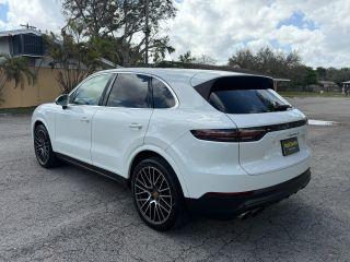 Porsche Cayenne - Thumbnail 10