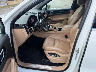 Porsche Cayenne - Thumbnail 16