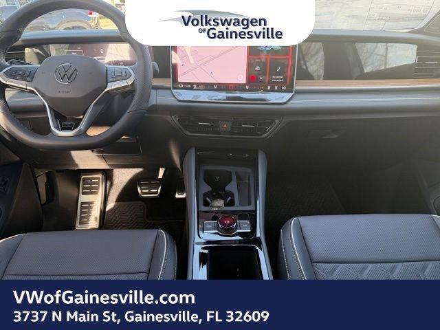 Volkswagen Tiguan Sel R-Line Turbo With Navigation & Awd - Thumbnail 9