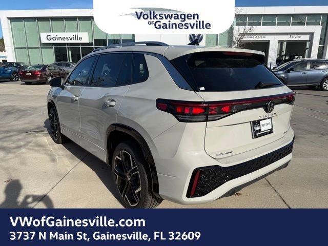 Volkswagen Tiguan Sel R-Line Turbo With Navigation & Awd - Thumbnail 5