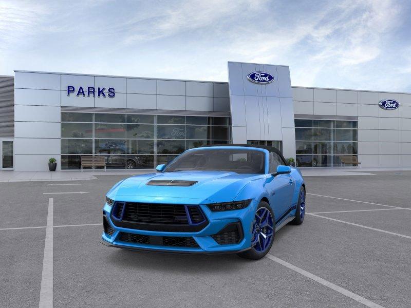 Ford Mustang Gt Premium Convertible - Thumbnail 4