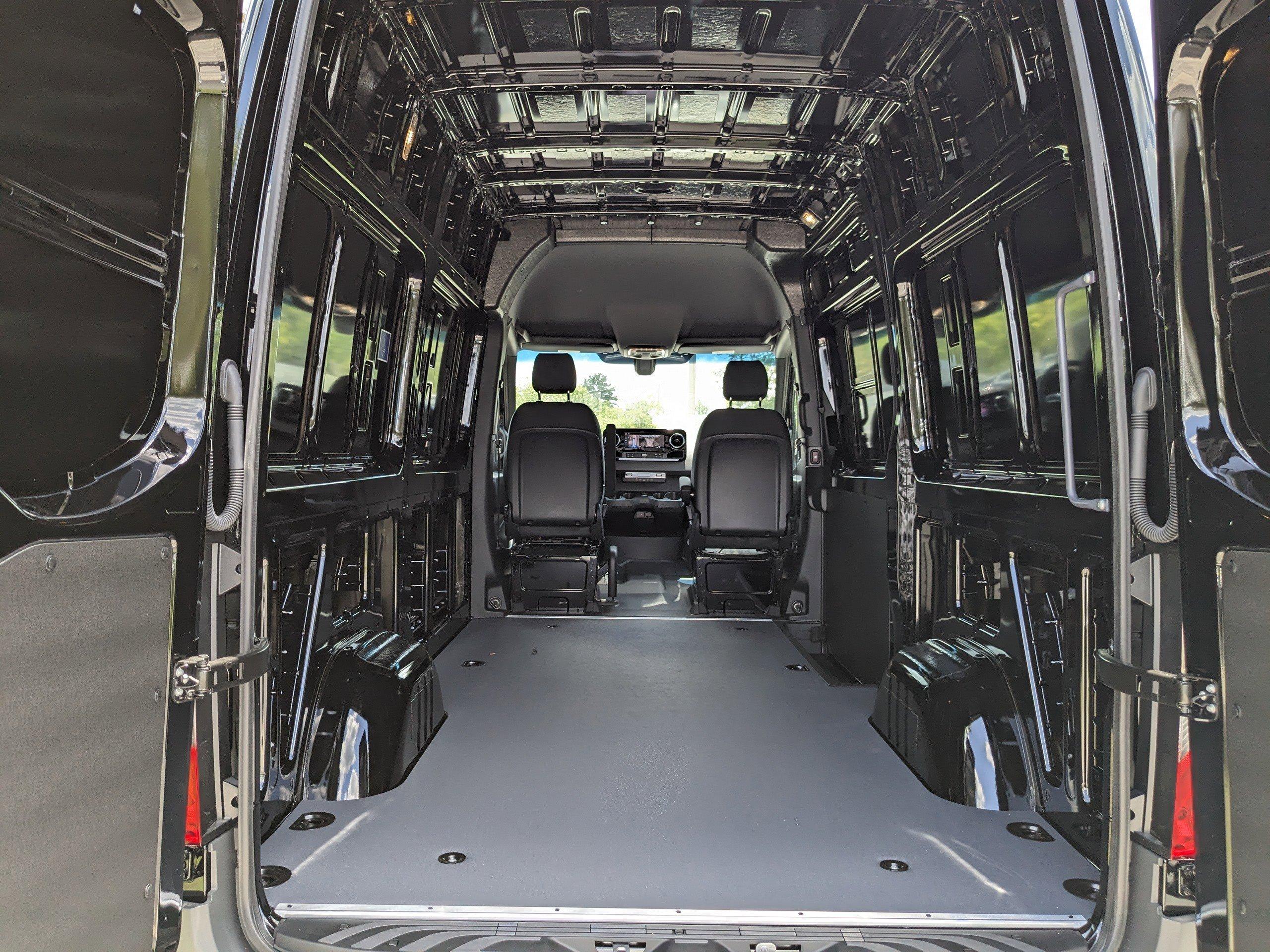 Mercedes-Benz Sprinter Cargo Van Van 144 Wb Awd - Thumbnail 12