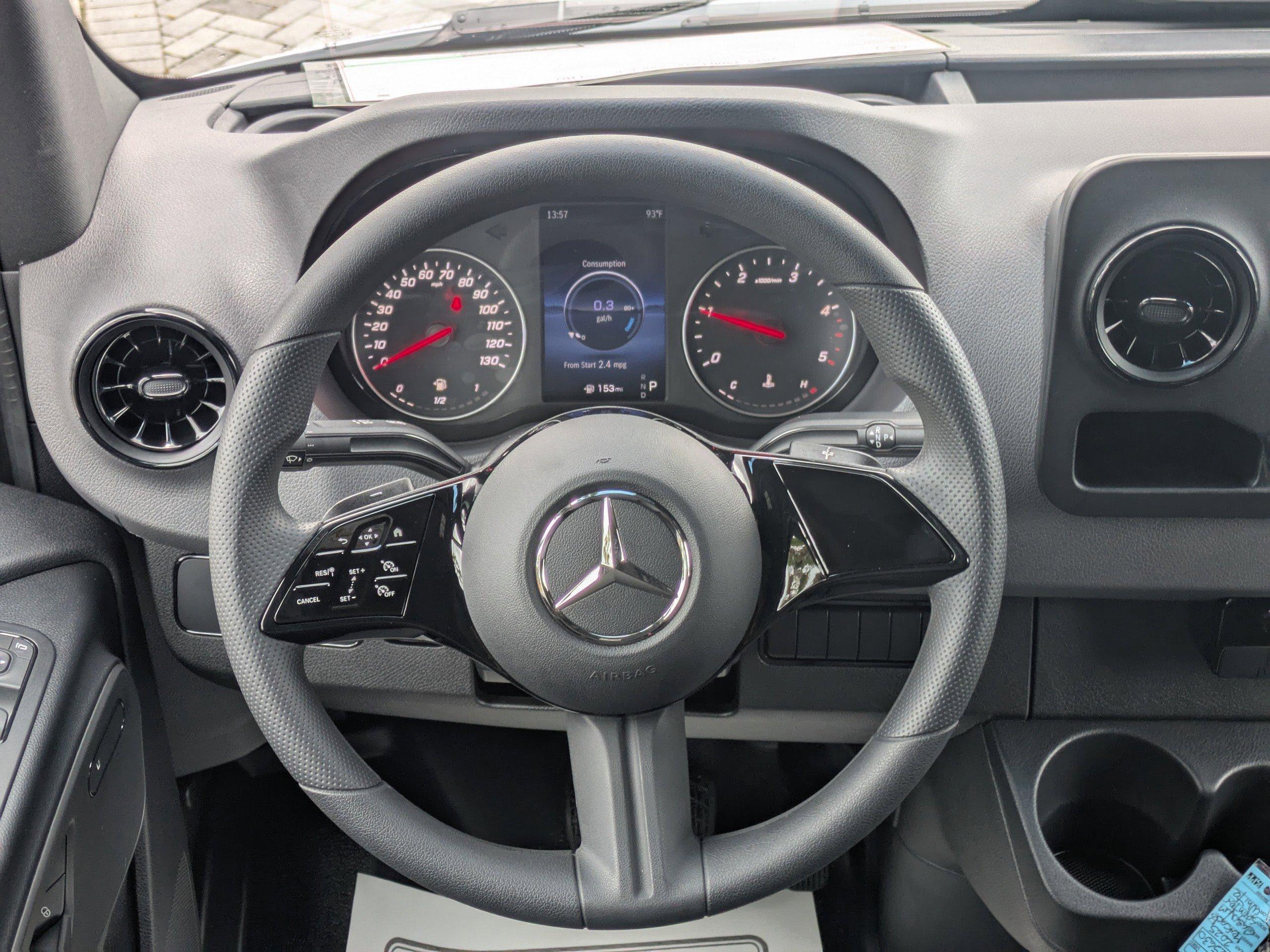 Mercedes-Benz Sprinter Cargo Van 170 Wb Rwd Van - Thumbnail 15