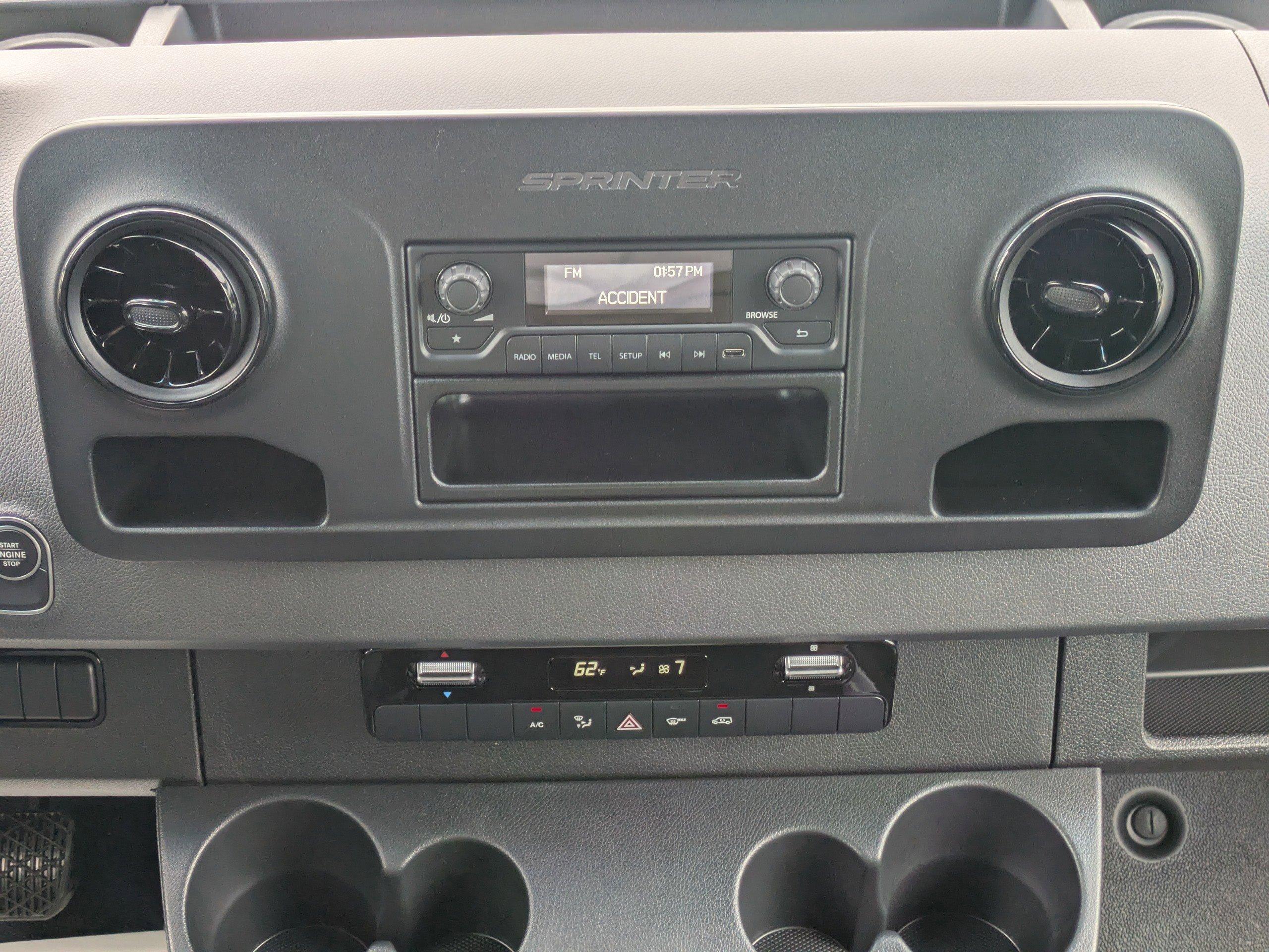 Mercedes-Benz Sprinter Cargo Van 170 Wb Rwd Van - Thumbnail 18