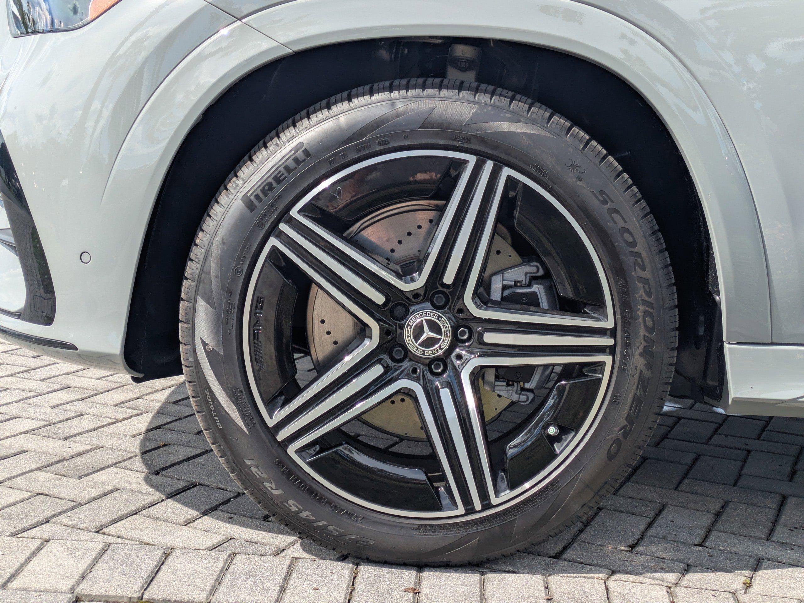 Mercedes-Benz Gle Suv 450 With Navigation & Awd - Thumbnail 4