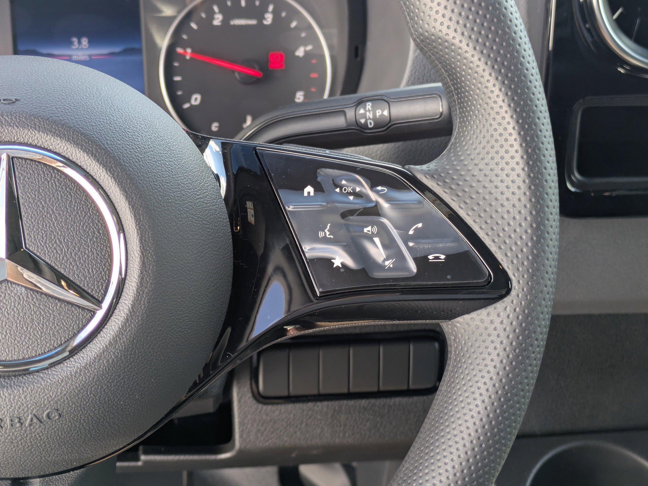 Mercedes-Benz Sprinter Cargo Van 170 Wb Rwd Van - Thumbnail 16