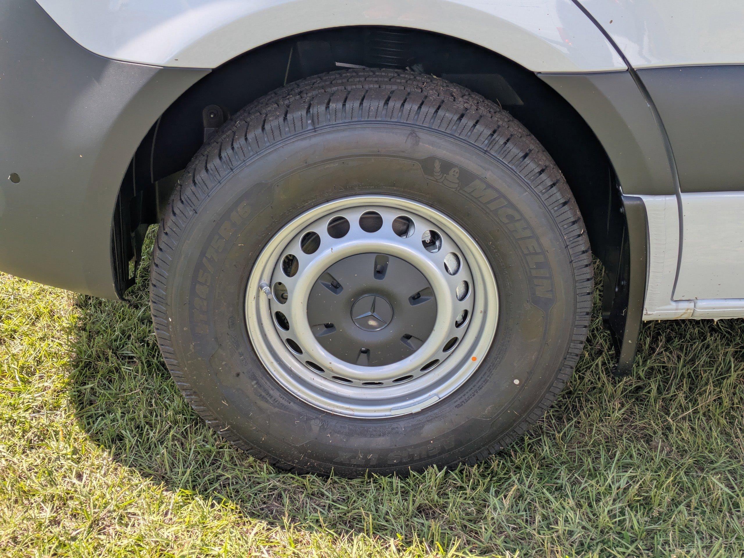 Mercedes-Benz Sprinter Cargo Van 170 Wb Rwd Van - Thumbnail 4