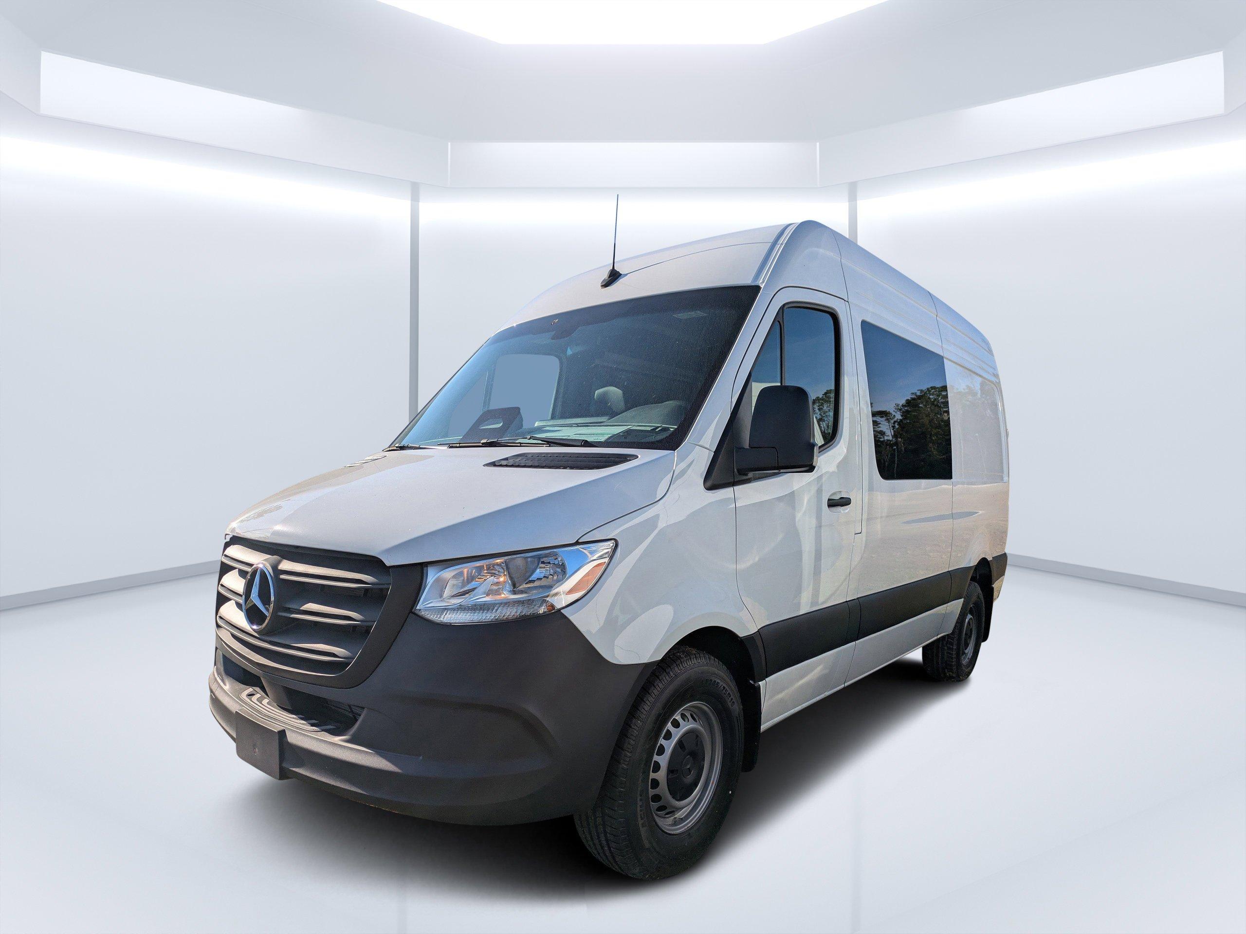 Mercedes-Benz Sprinter Crew Van 144 Wb Rwd Van - Thumbnail 8