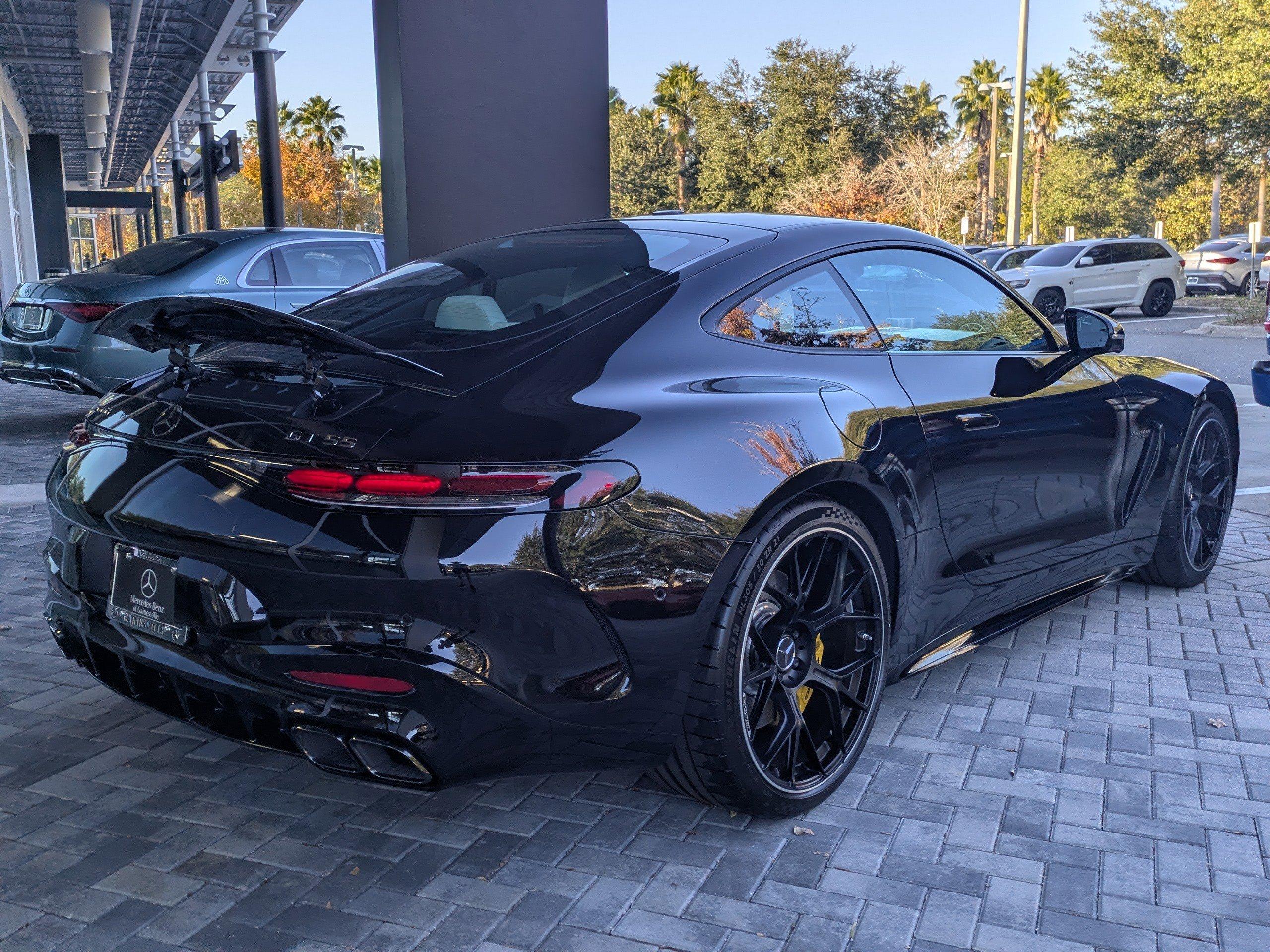 Mercedes-Benz Amg® Gt Coupe 55 Coupe With Navigation & Awd - Thumbnail 5