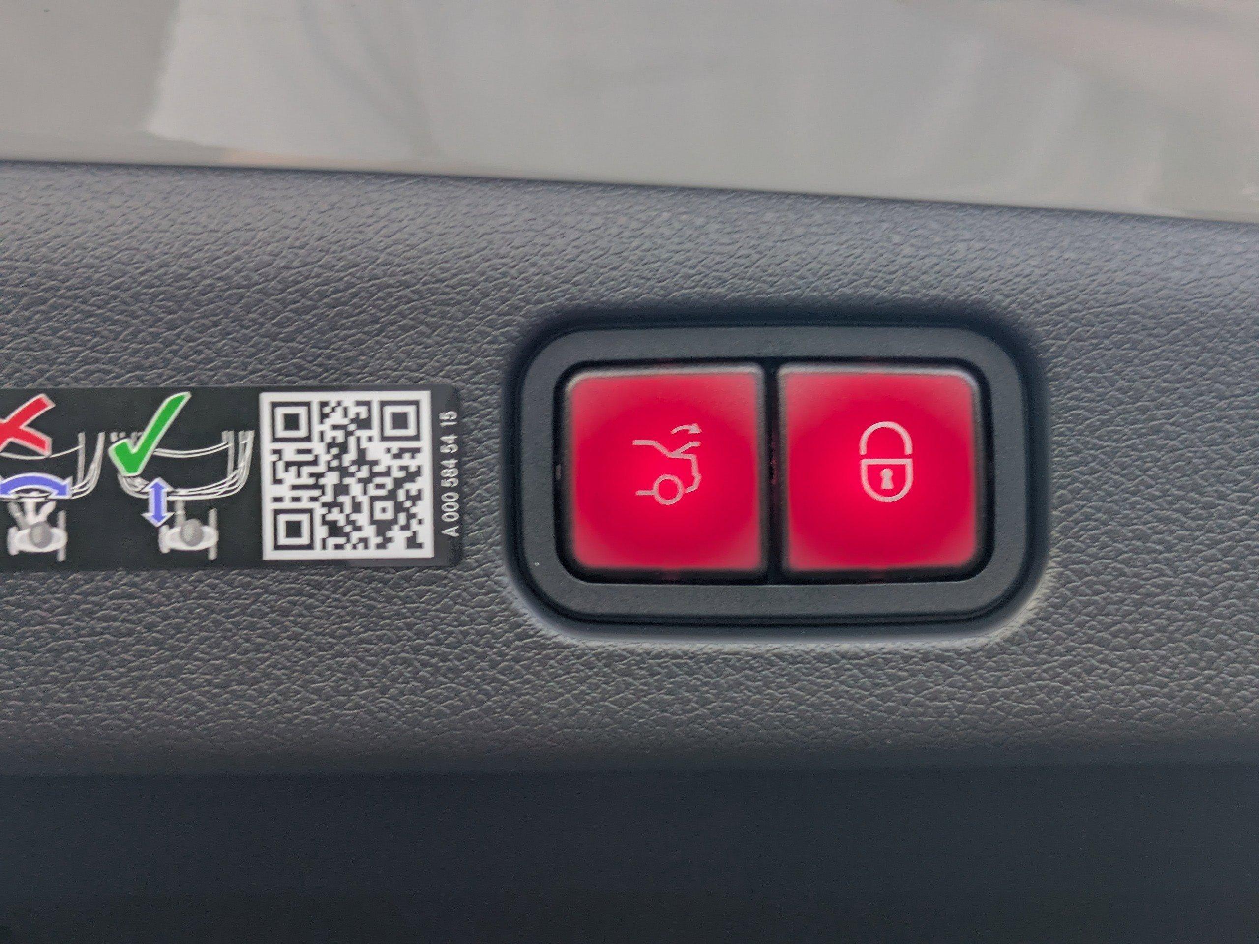 Mercedes-Benz Sedan Amg® E 53 E 4Matic®+ With Navigation & Awd - Thumbnail 14