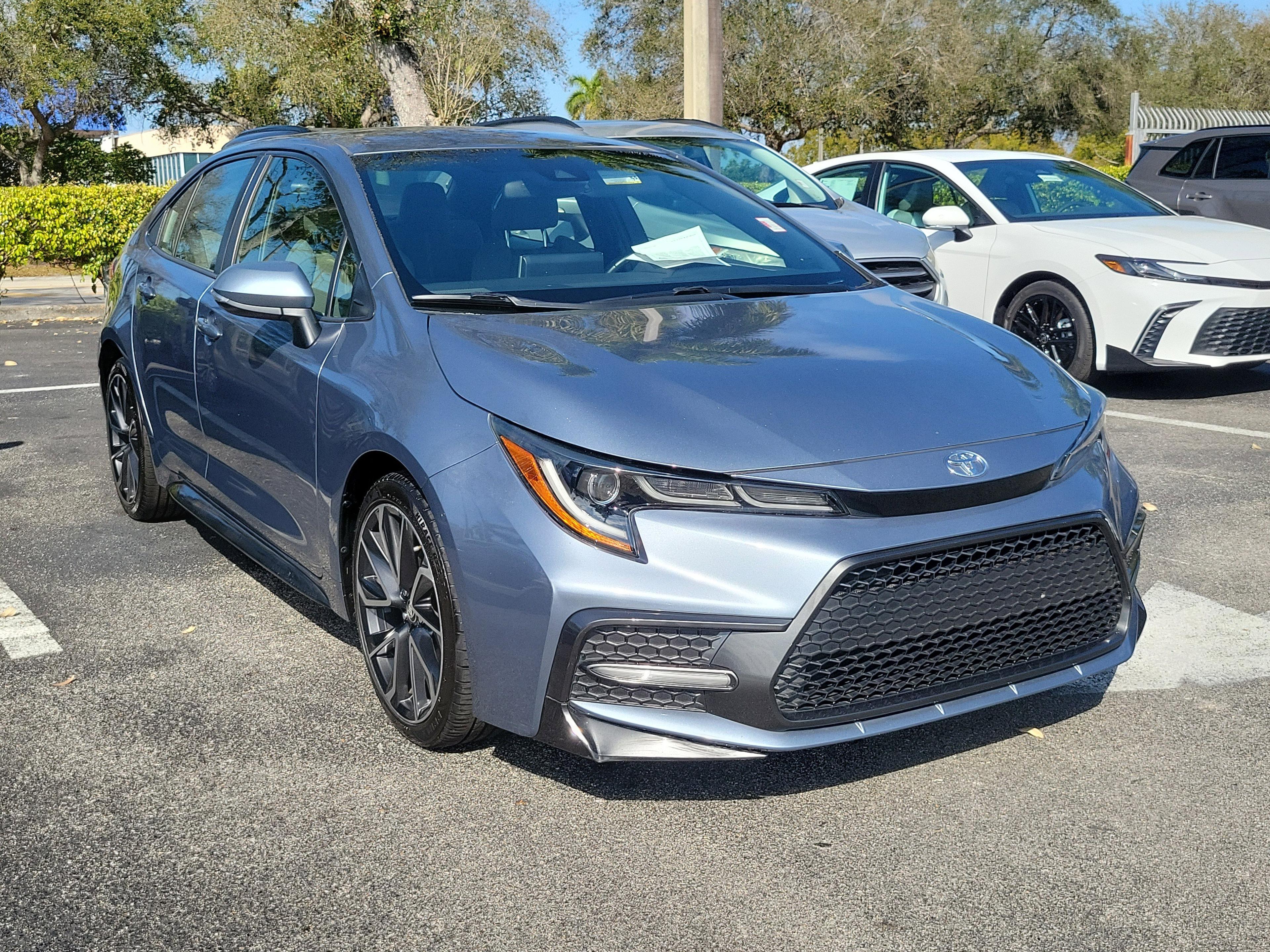 Toyota Corolla Se Fwd - Thumbnail 4