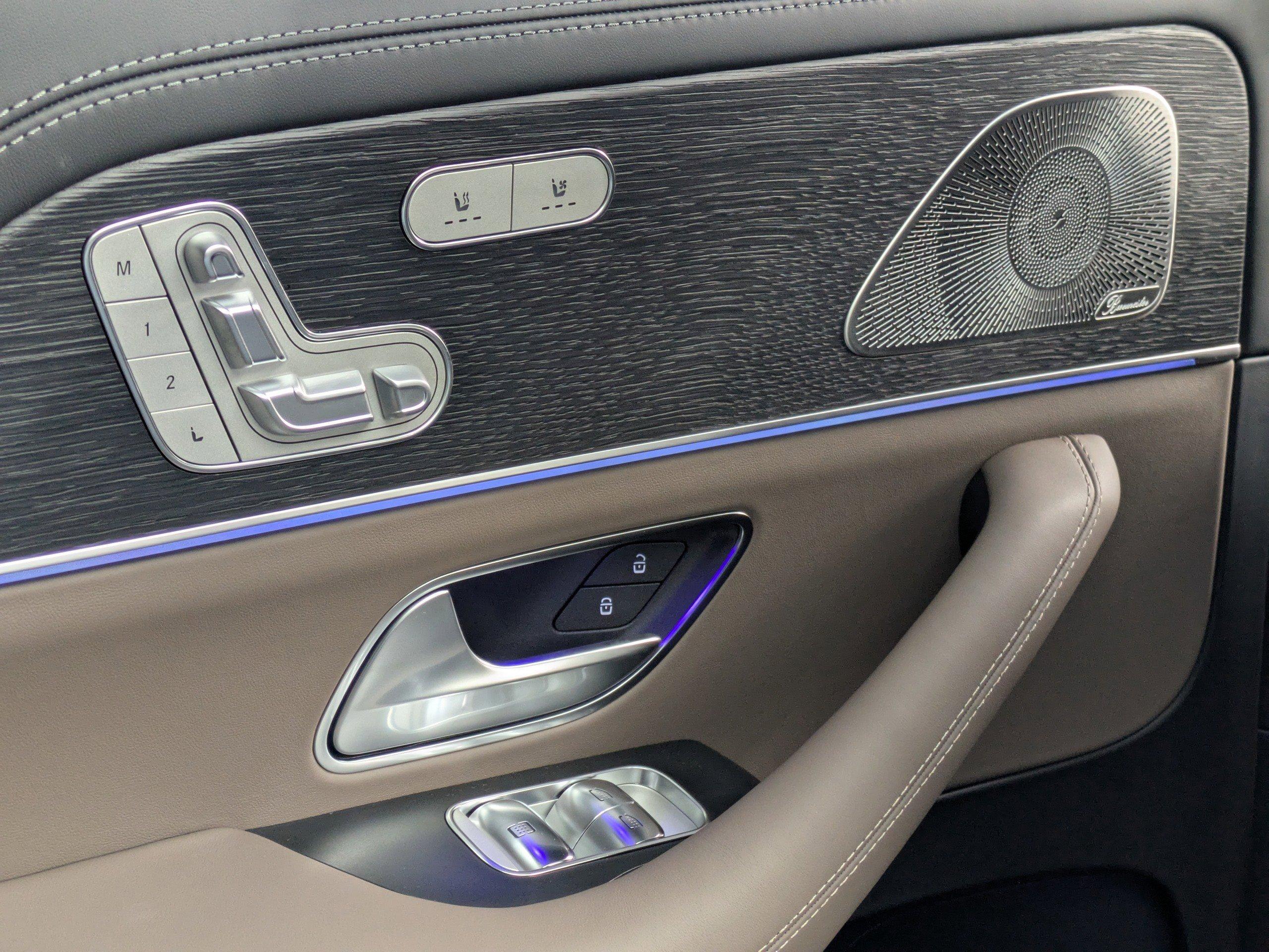 Mercedes-Benz Gls Suv Maybach 600 With Navigation & Awd - Thumbnail 18