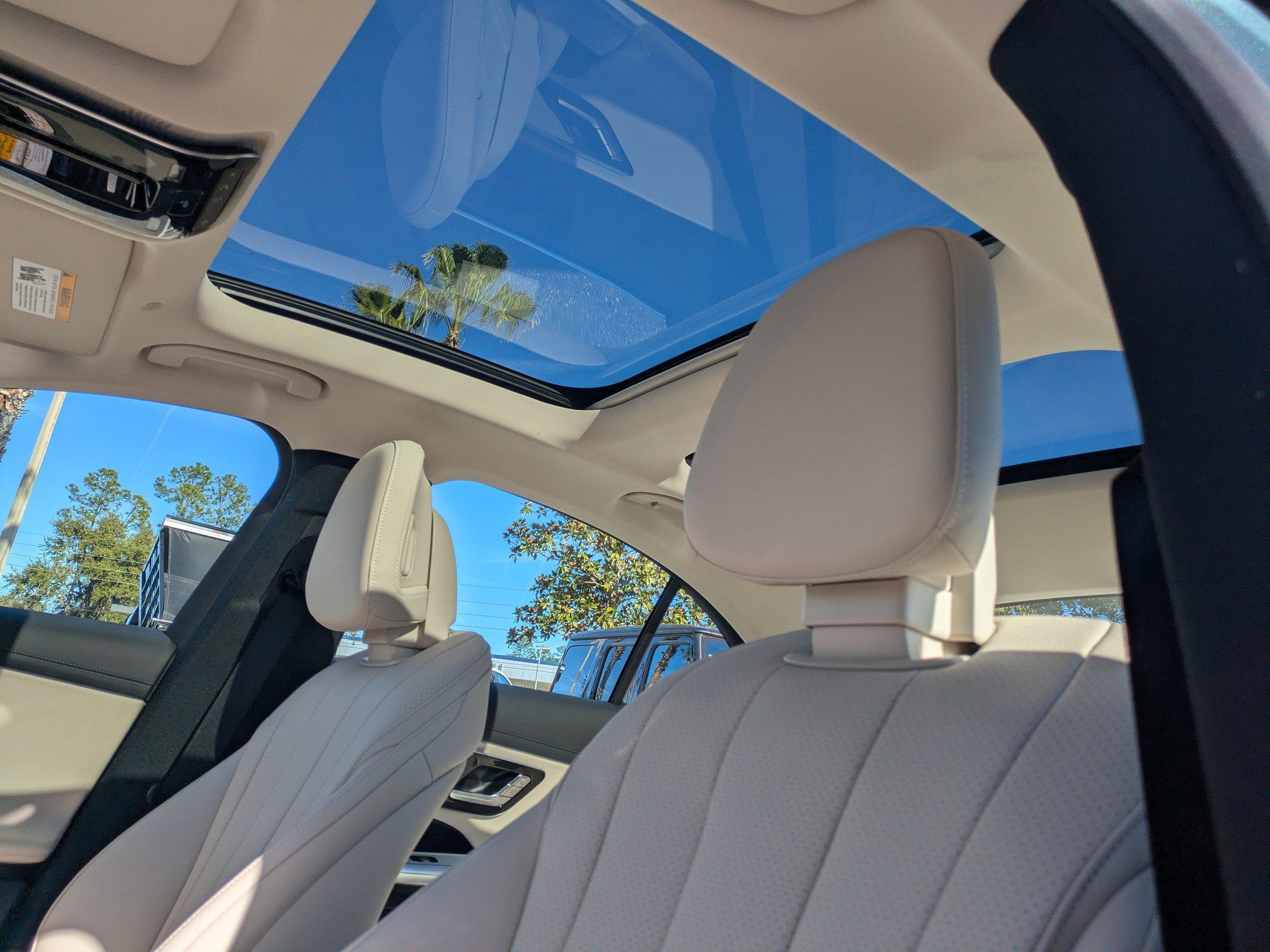 Mercedes-Benz Sedan E 450 With Navigation & Awd - Thumbnail 5