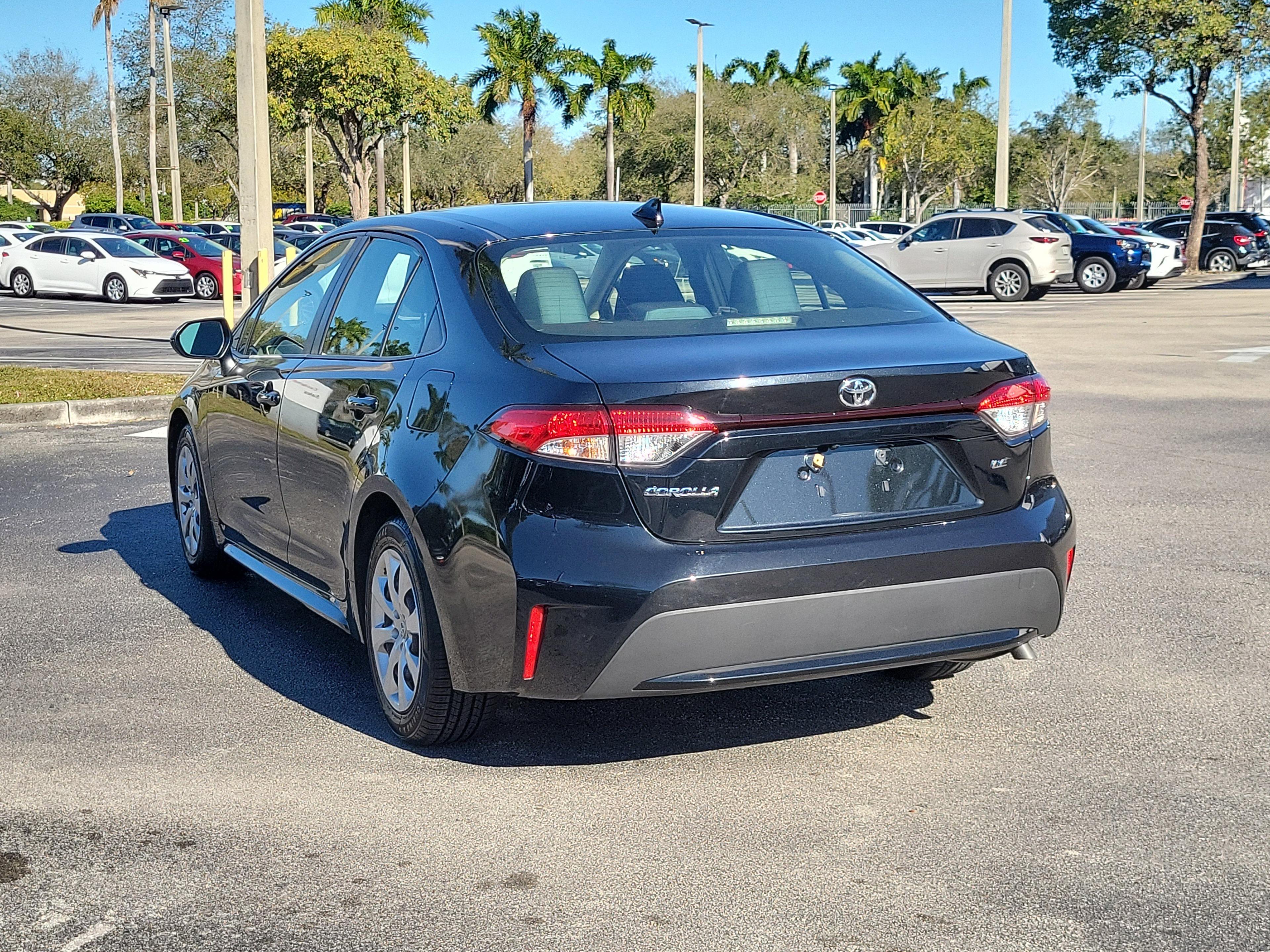 Toyota Corolla Le Fwd - Thumbnail 7