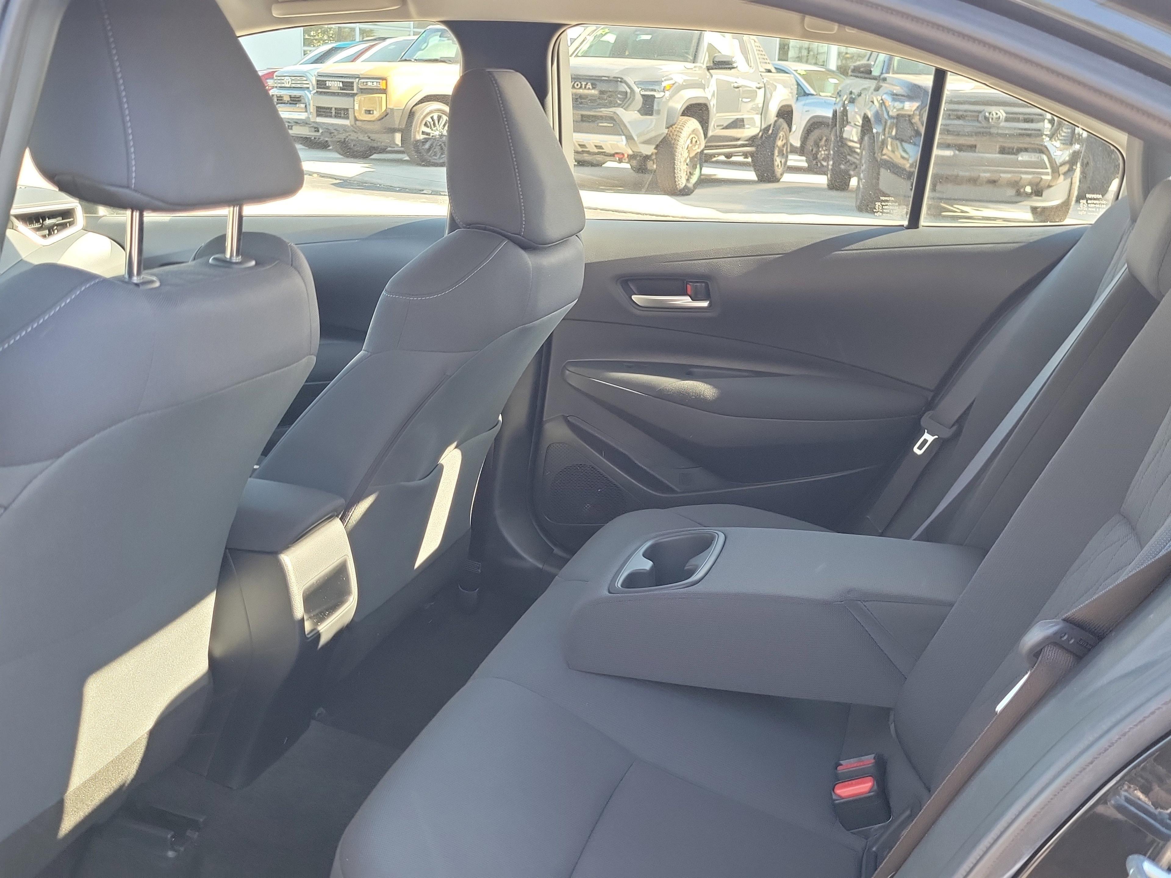 Toyota Corolla Le Fwd - Thumbnail 10