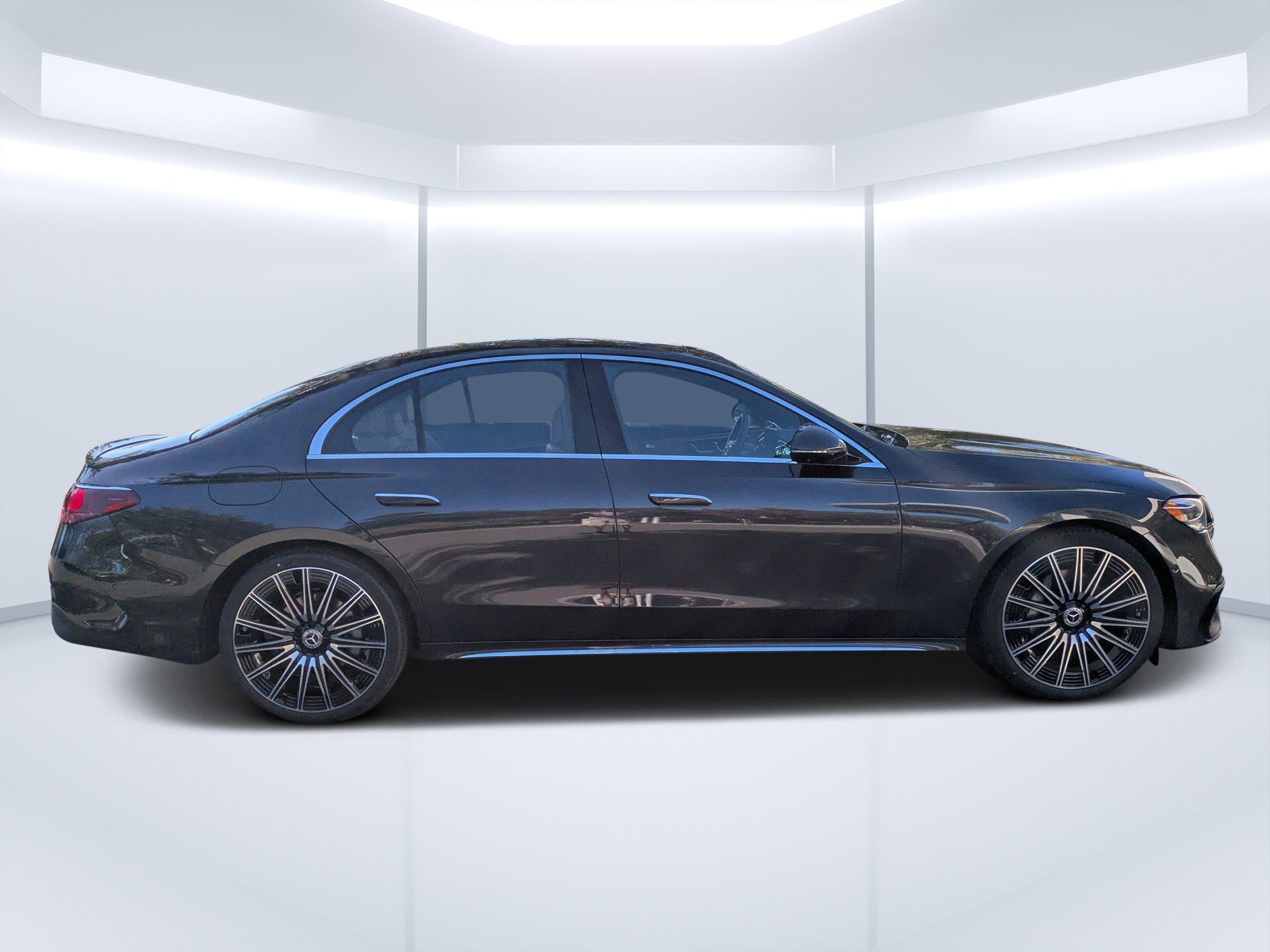 Mercedes-Benz Sedan E 350 With Navigation - Thumbnail 3