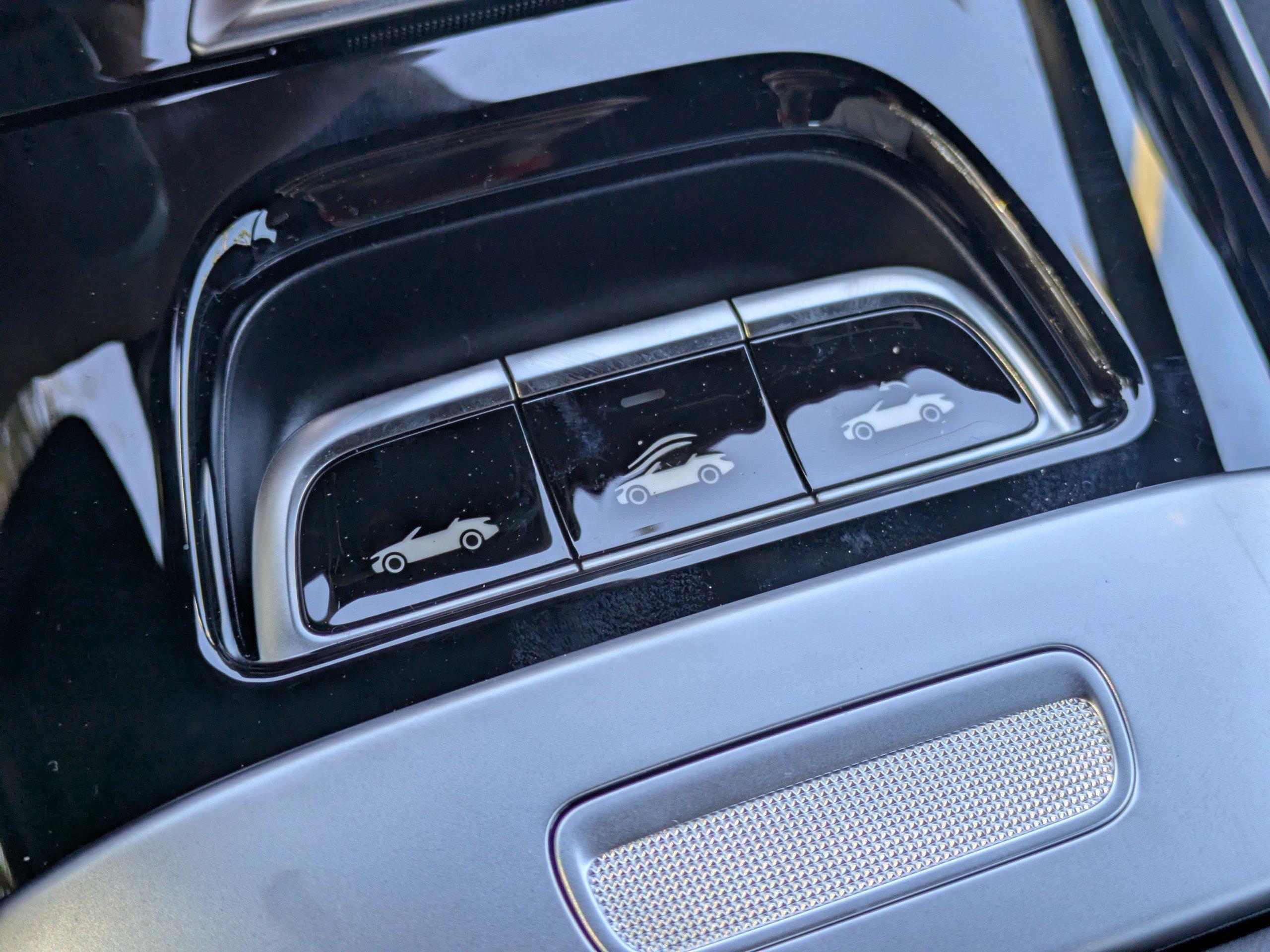 Mercedes-Benz Cle Convertible Amg® 53 4Matic®+ Cabriolet With Navigation & Awd - Thumbnail 5