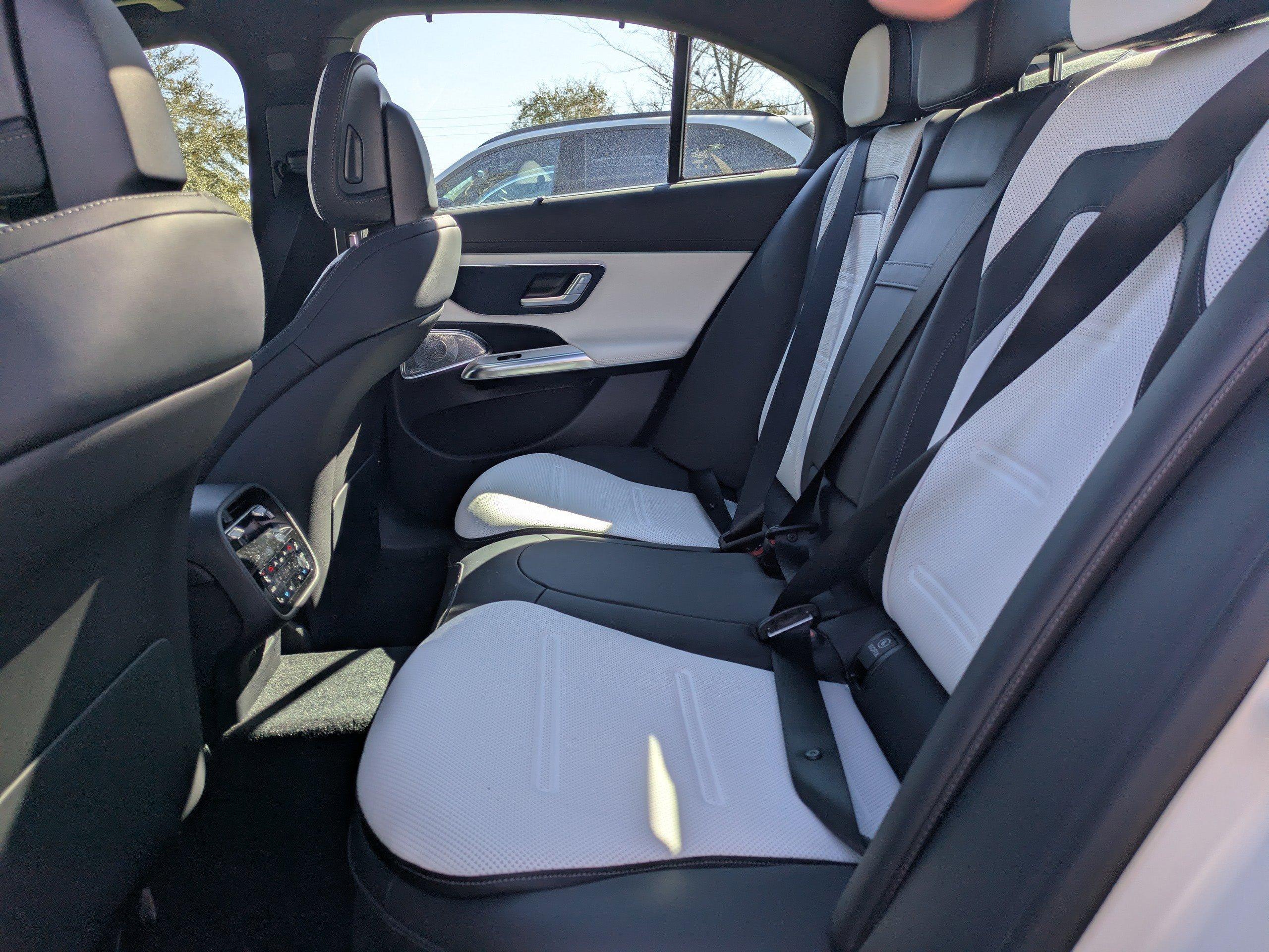 Mercedes-Benz Sedan Amg® E 53 E 4Matic®+ With Navigation & Awd - Thumbnail 14