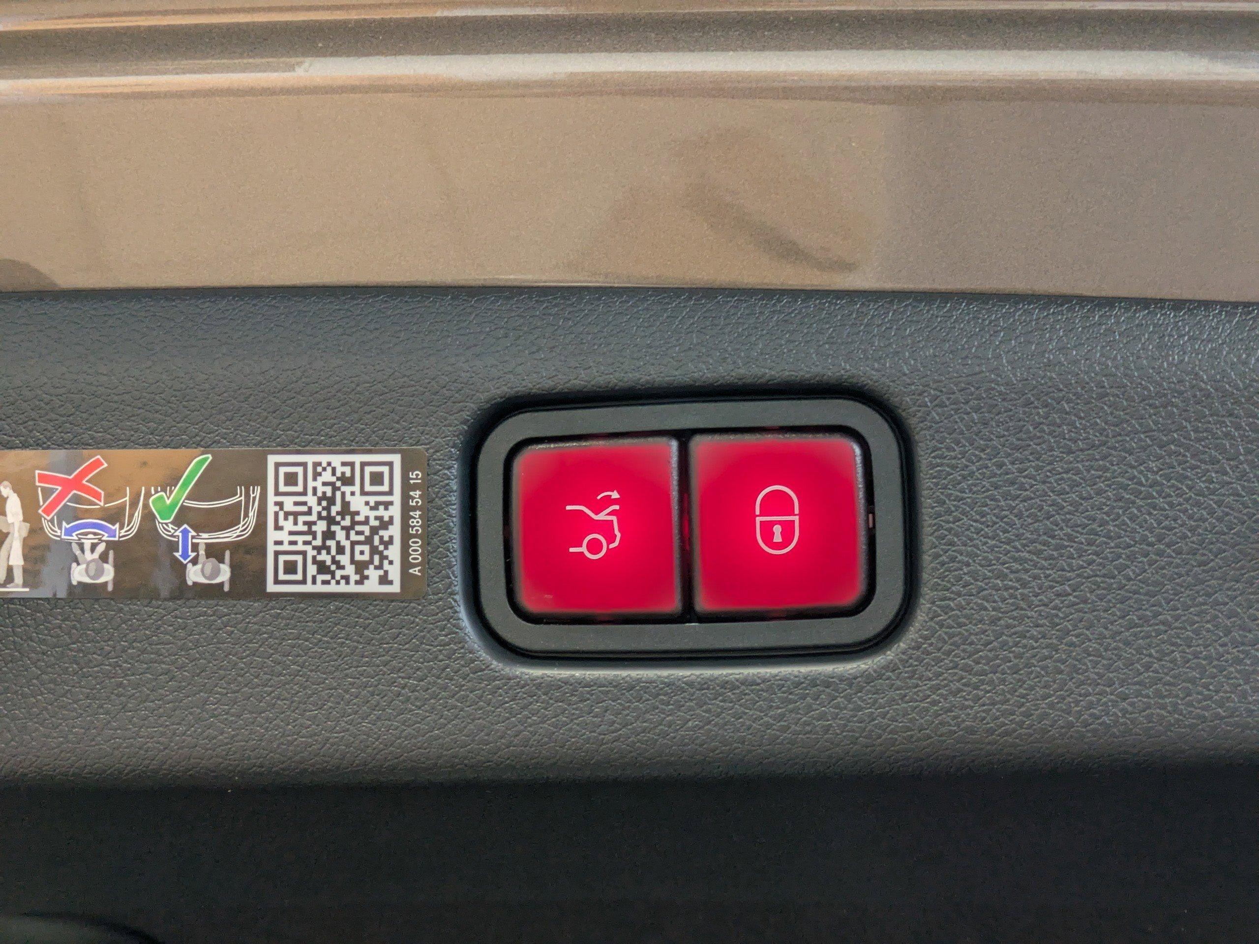 Mercedes-Benz Sedan Amg® E 53 E 4Matic®+ With Navigation & Awd - Thumbnail 15