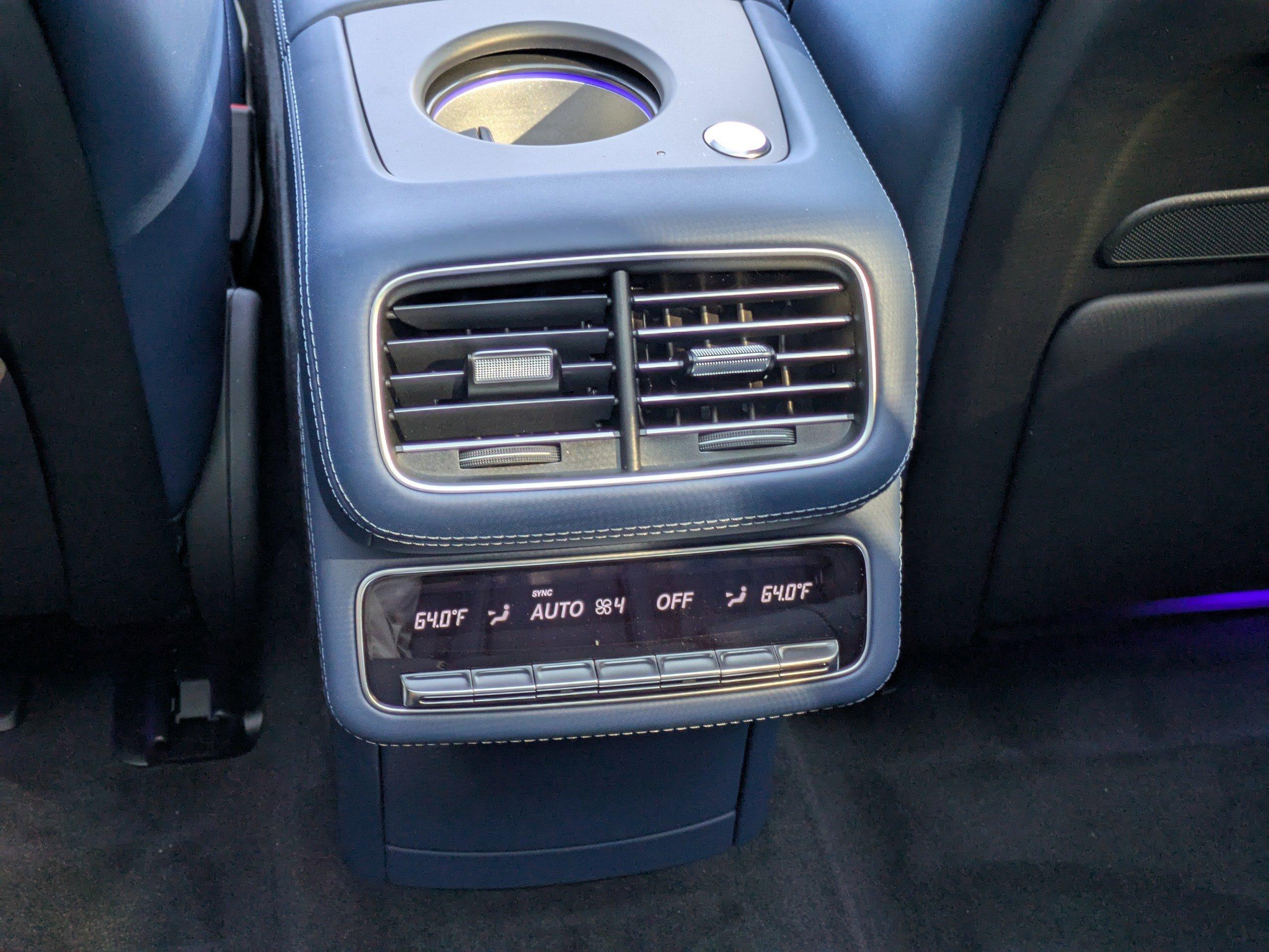 Mercedes-Benz Gls Suv Maybach 600 With Navigation & Awd - Thumbnail 18