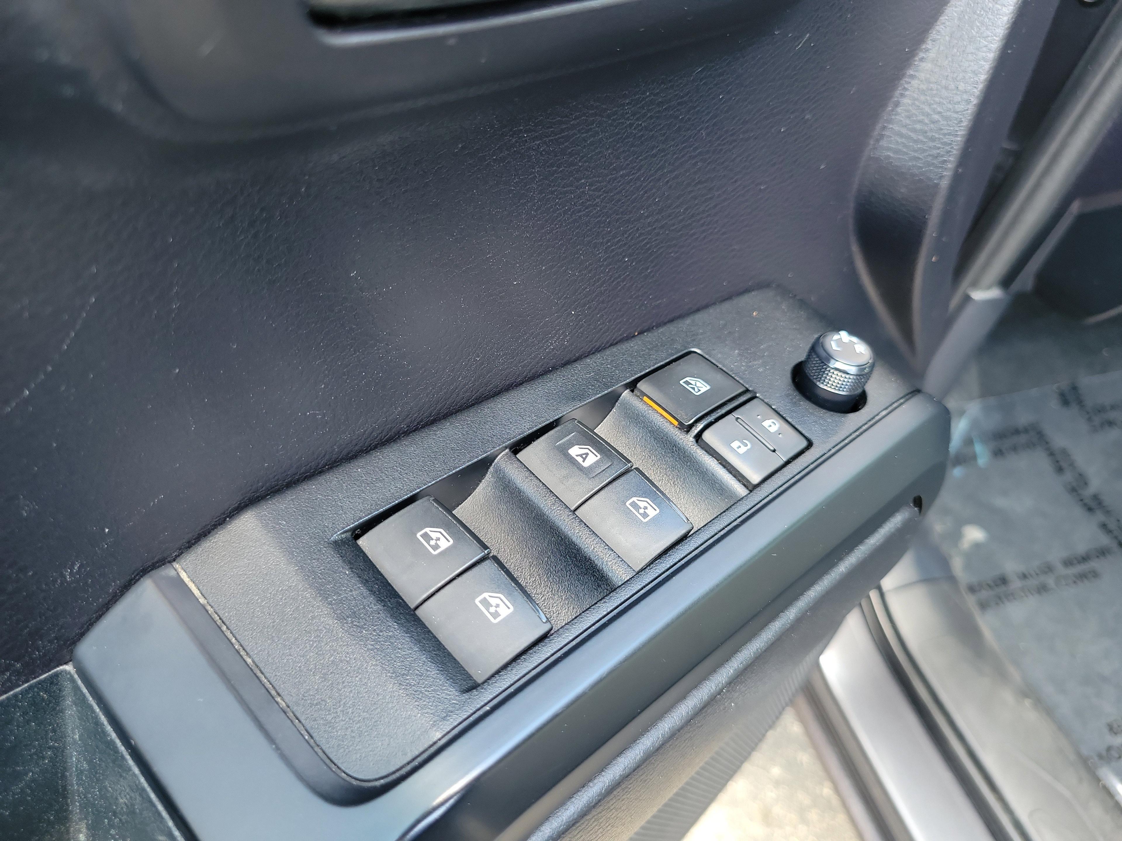 Toyota Tacoma 2Wd Sr Rwd Crew Cab - Thumbnail 14