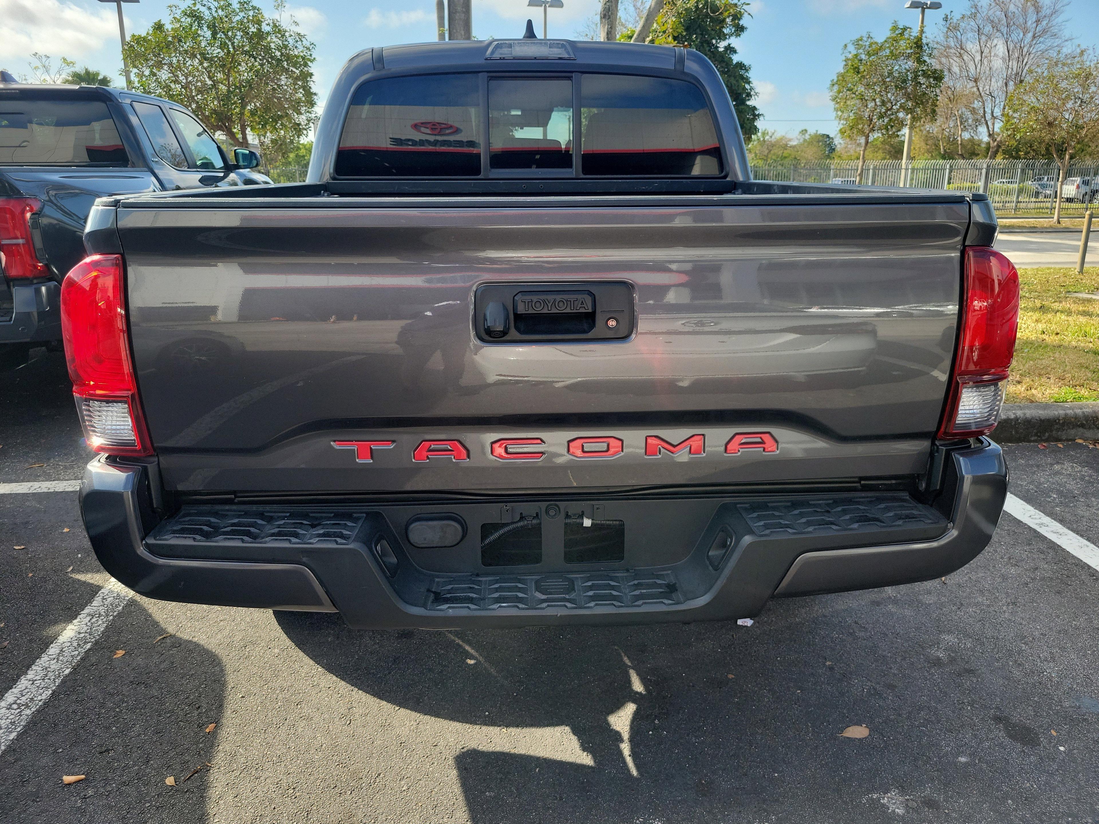 Toyota Tacoma 2Wd Sr Rwd Crew Cab - Thumbnail 6