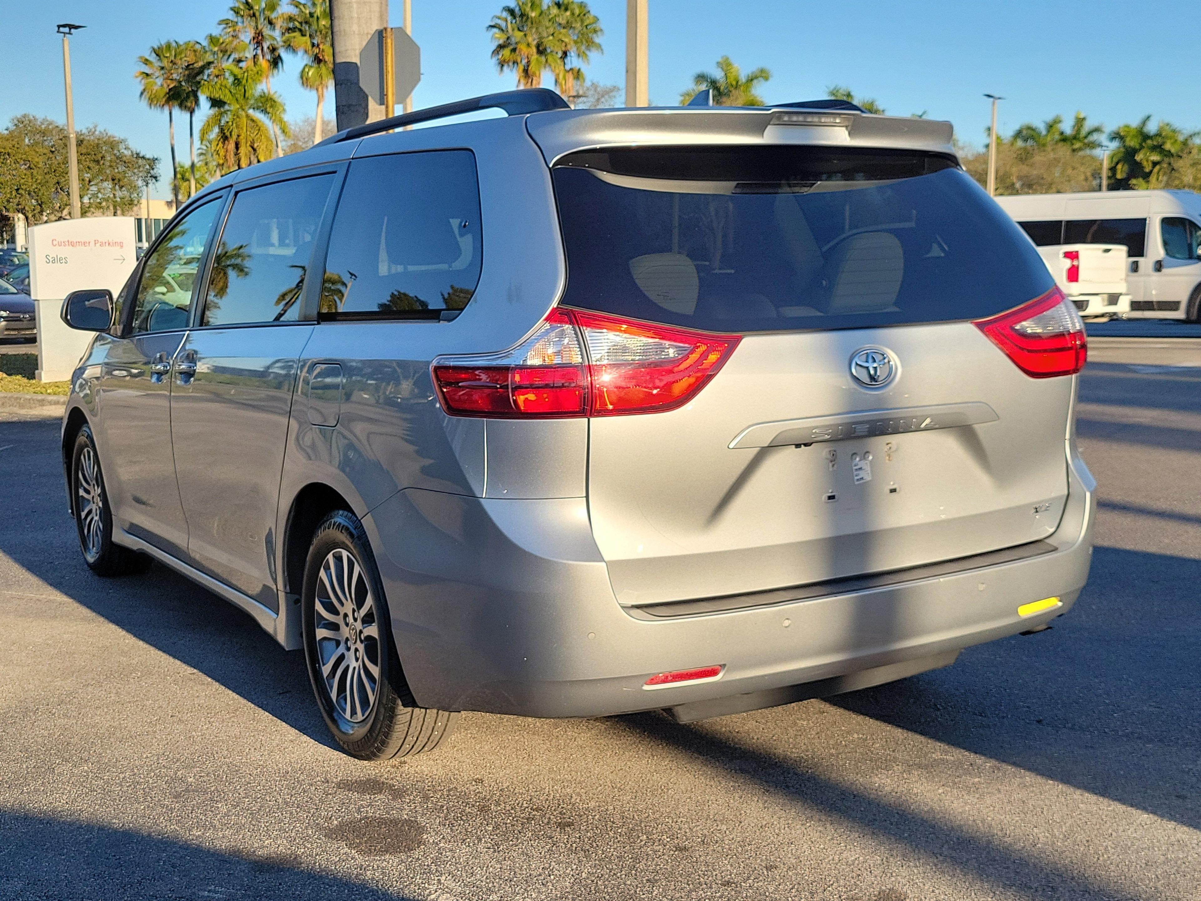 Toyota Sienna Xle Fwd - Thumbnail 7