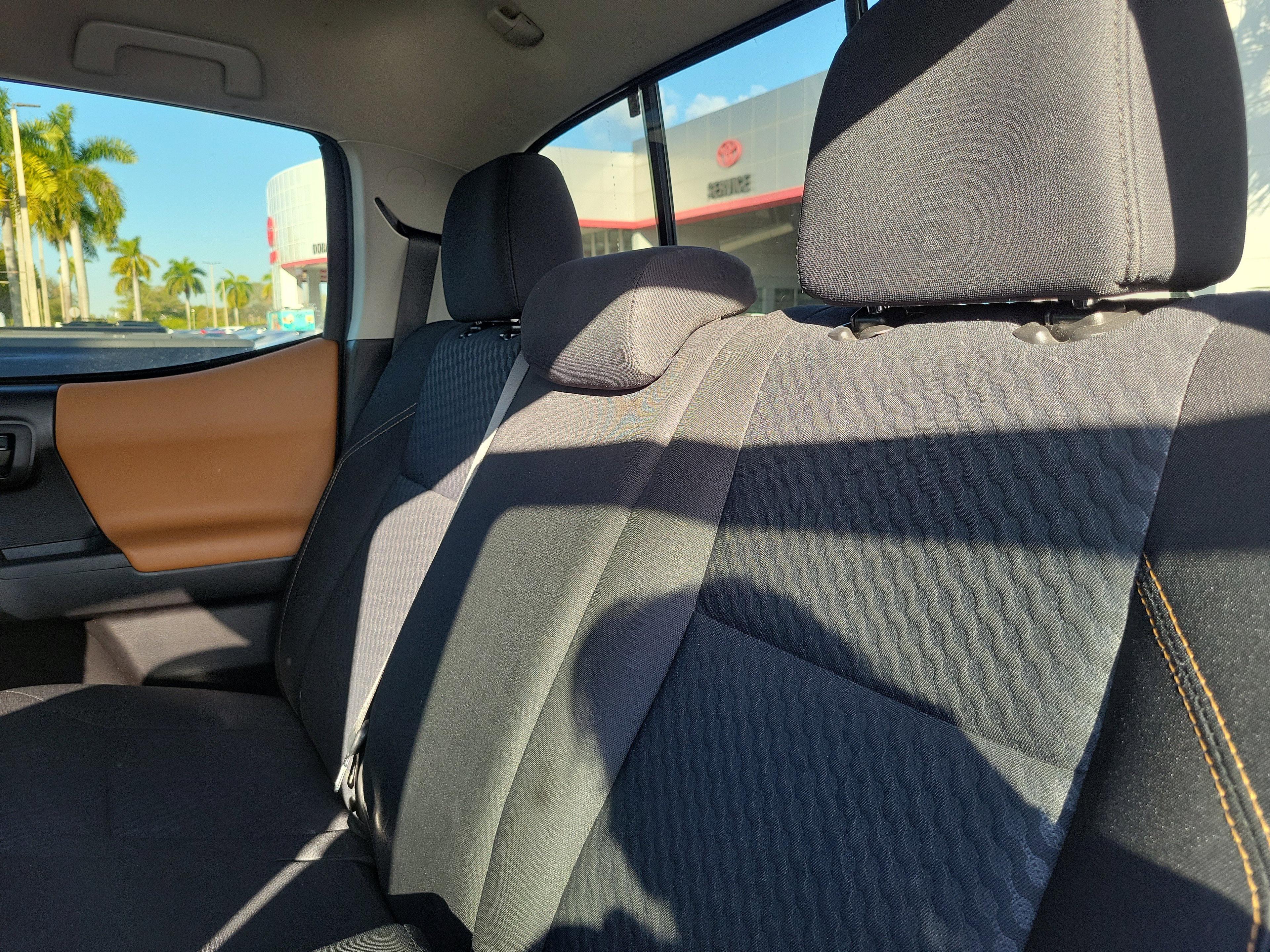 Toyota Tacoma 2Wd Sr5 Rwd Crew Cab - Thumbnail 10