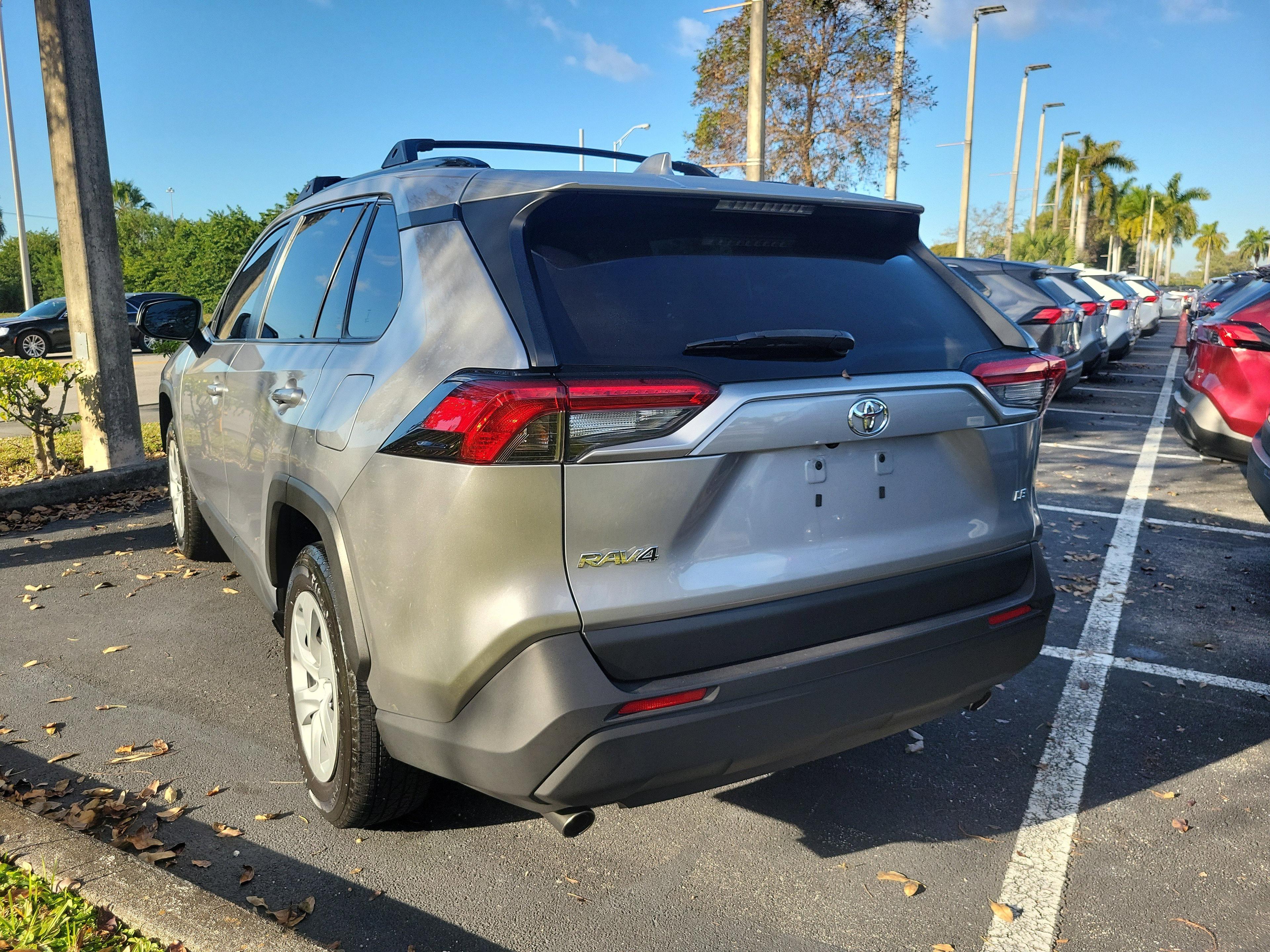Toyota Rav4 Le Fwd - Thumbnail 5