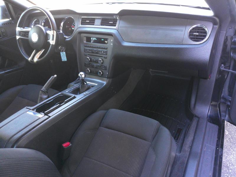 Ford Mustangv6 Coupe - Thumbnail 18