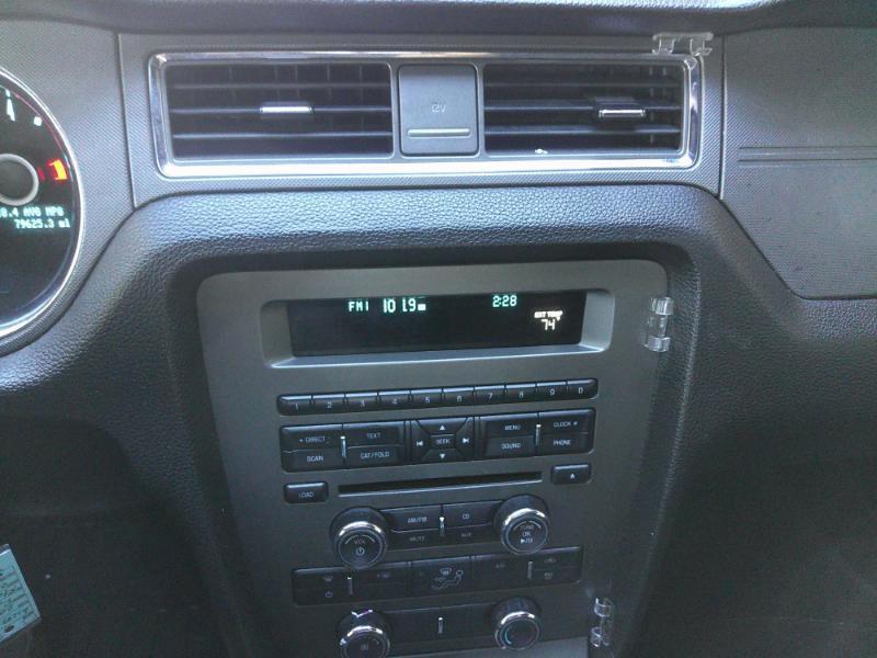 Ford Mustangv6 Coupe - Thumbnail 16