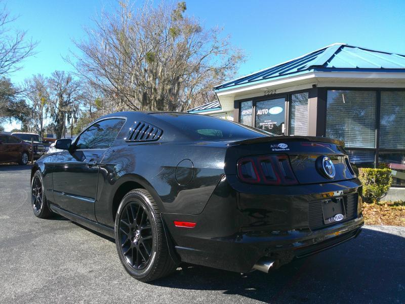 Ford Mustangv6 Coupe - Thumbnail 7