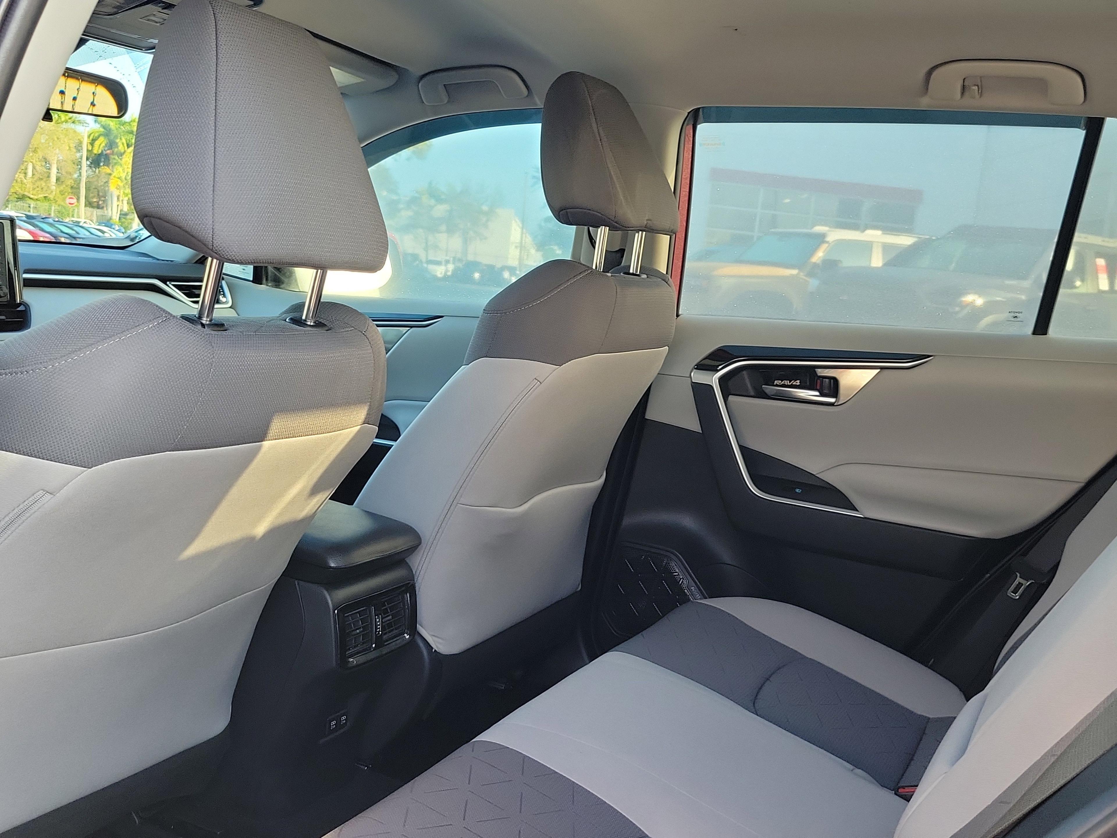 Toyota Rav4 Hybrid Xle Awd - Thumbnail 11