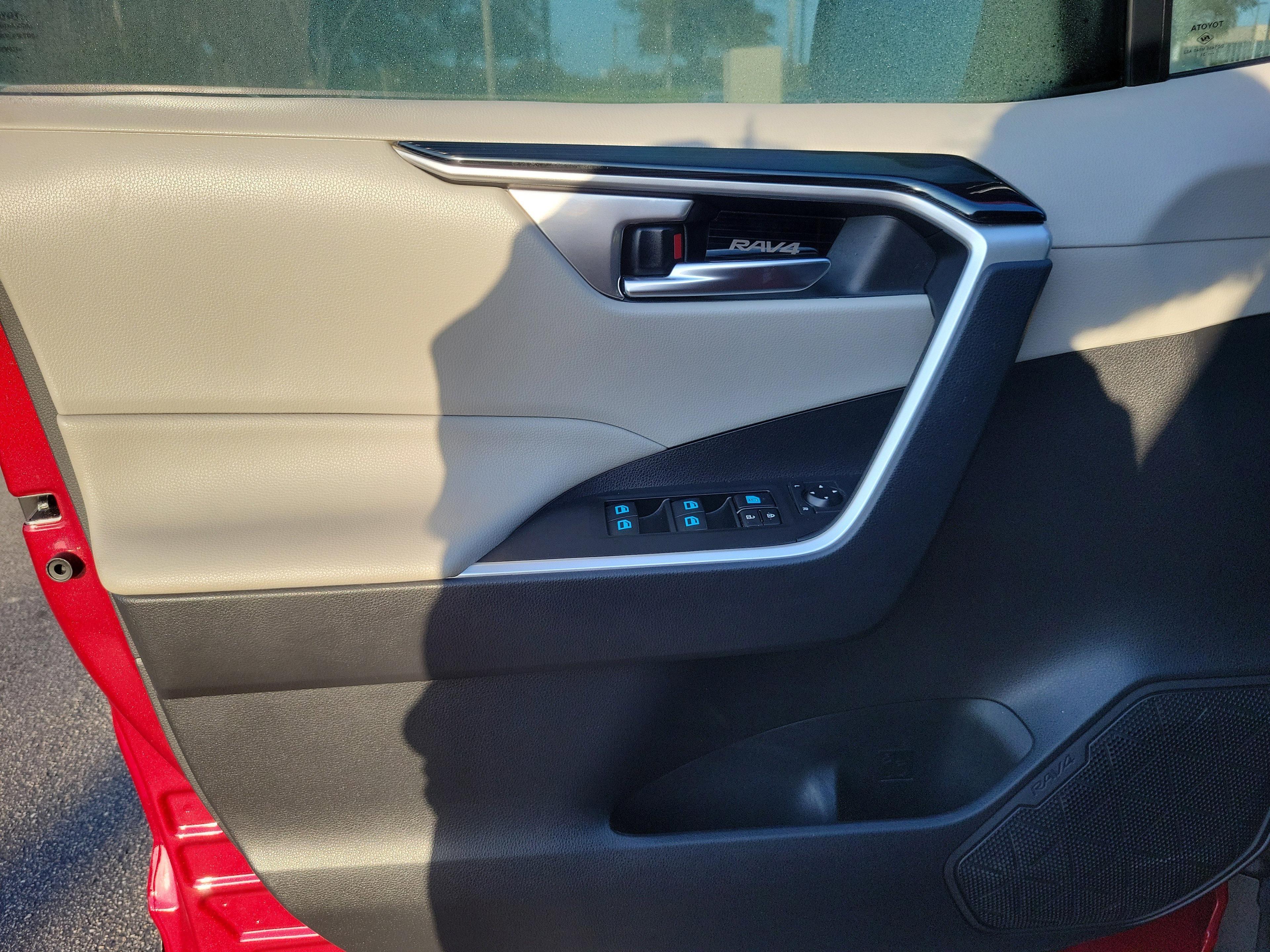 Toyota Rav4 Hybrid Xle Awd - Thumbnail 14