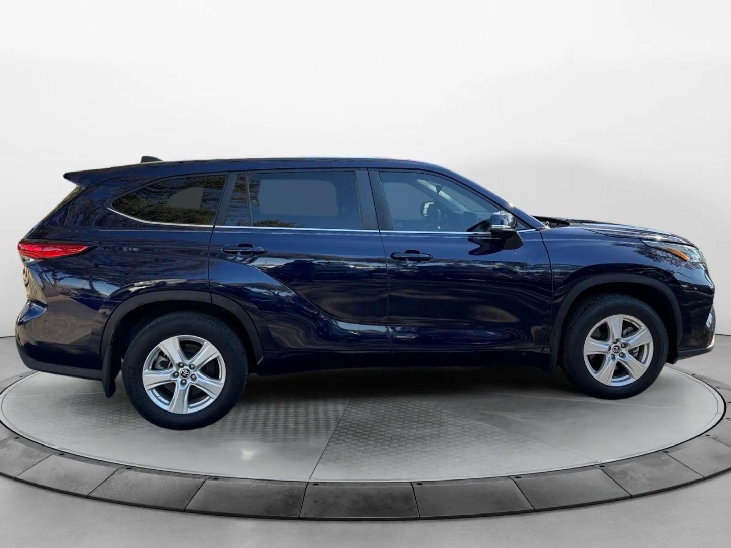 Toyota Highlander Le Sport Utility 4D - Thumbnail 6