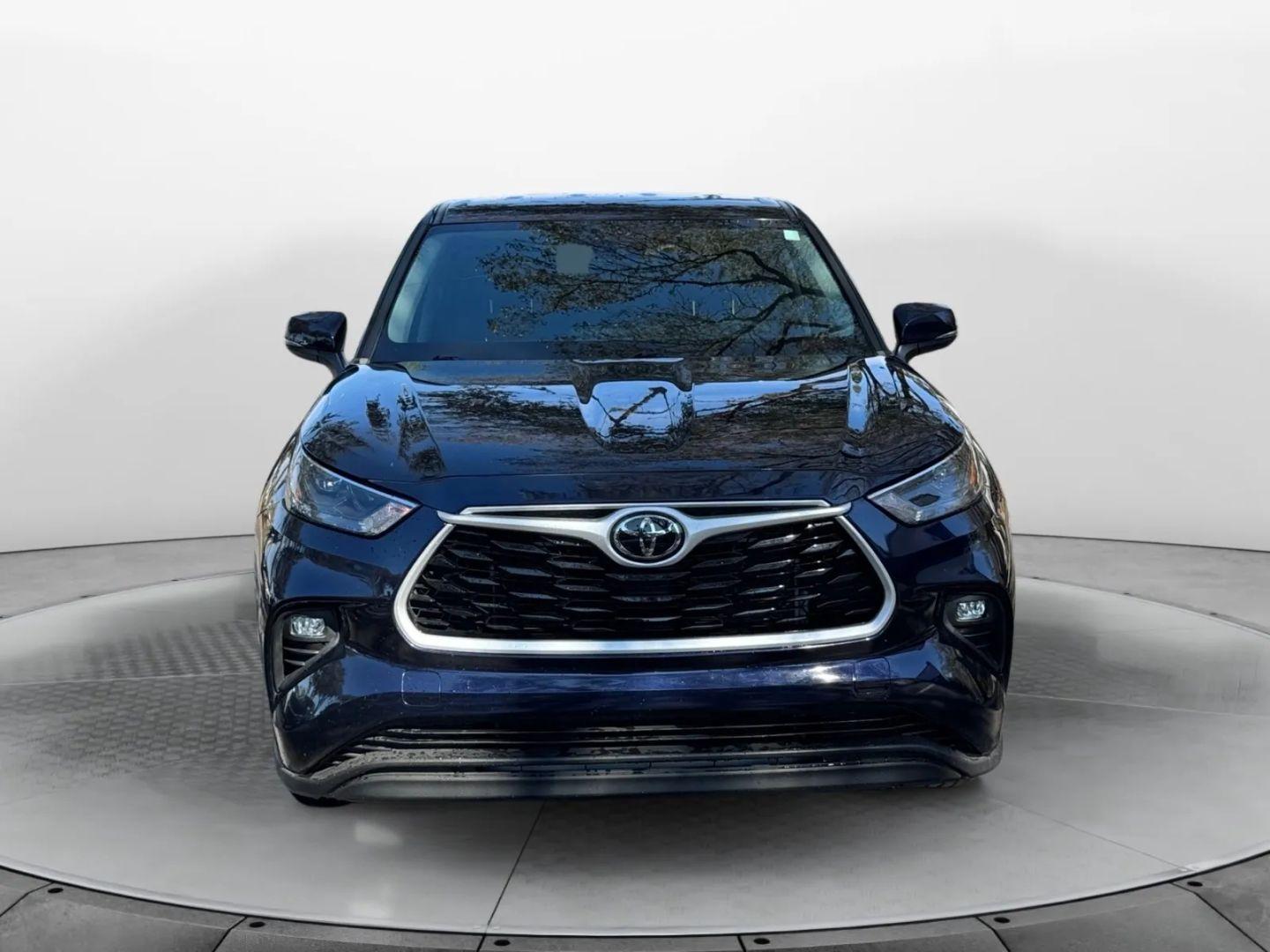 Toyota Highlander Le Sport Utility 4D - Thumbnail 4