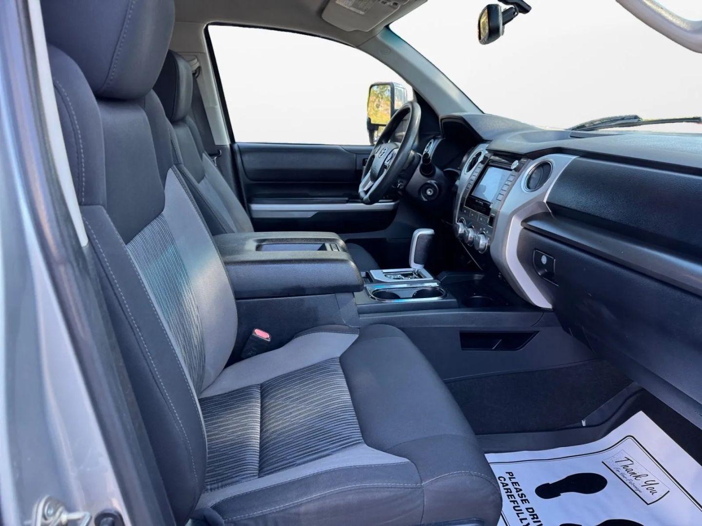 Toyota Tundra Double Cab Sr5 Pickup 4D 6 1/2 Ft - Thumbnail 15