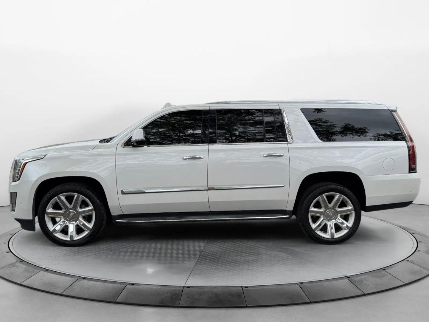 Cadillac Escalade Esv Luxury Sport Utility 4D - Thumbnail 10