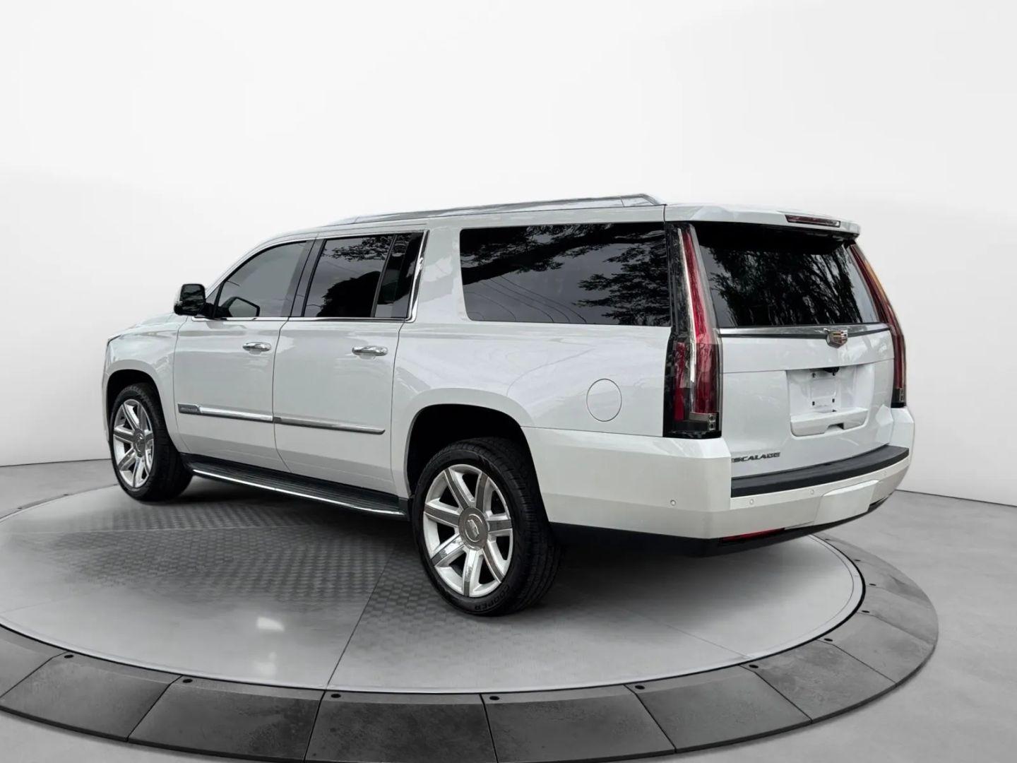 Cadillac Escalade Esv Luxury Sport Utility 4D - Thumbnail 9