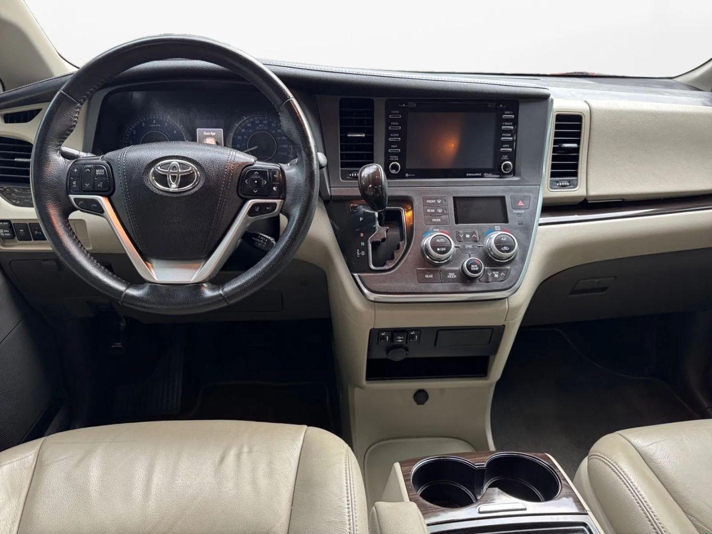 Toyota Sienna Xle Minivan 4D - Thumbnail 12