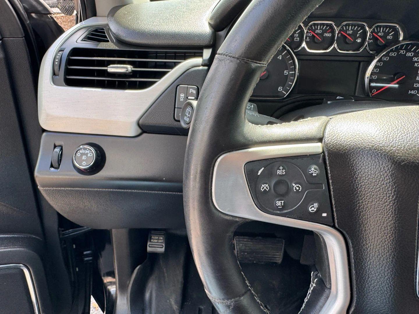 GMC Yukon Slt Sport Utility 4D - Thumbnail 20