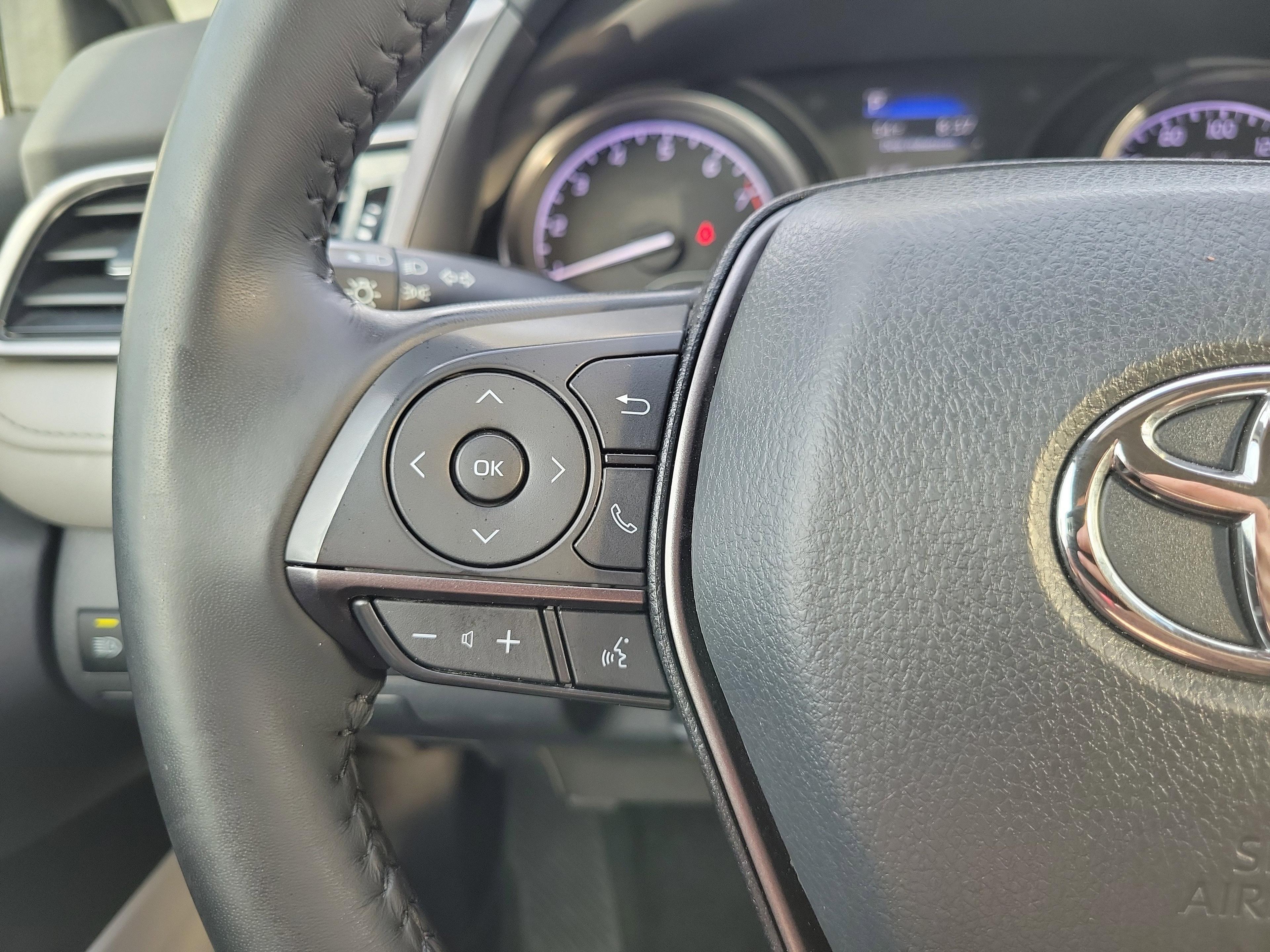 Toyota Camry Se Fwd - Thumbnail 17