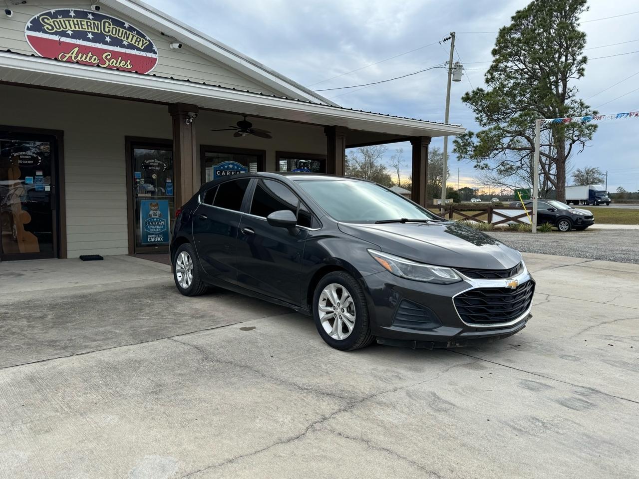 Chevrolet Cruzelt Hatchback - Thumbnail 3