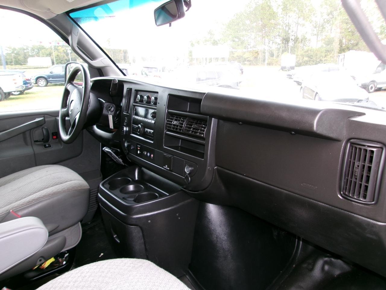 Chevrolet Express2500 Cargo - Thumbnail 19