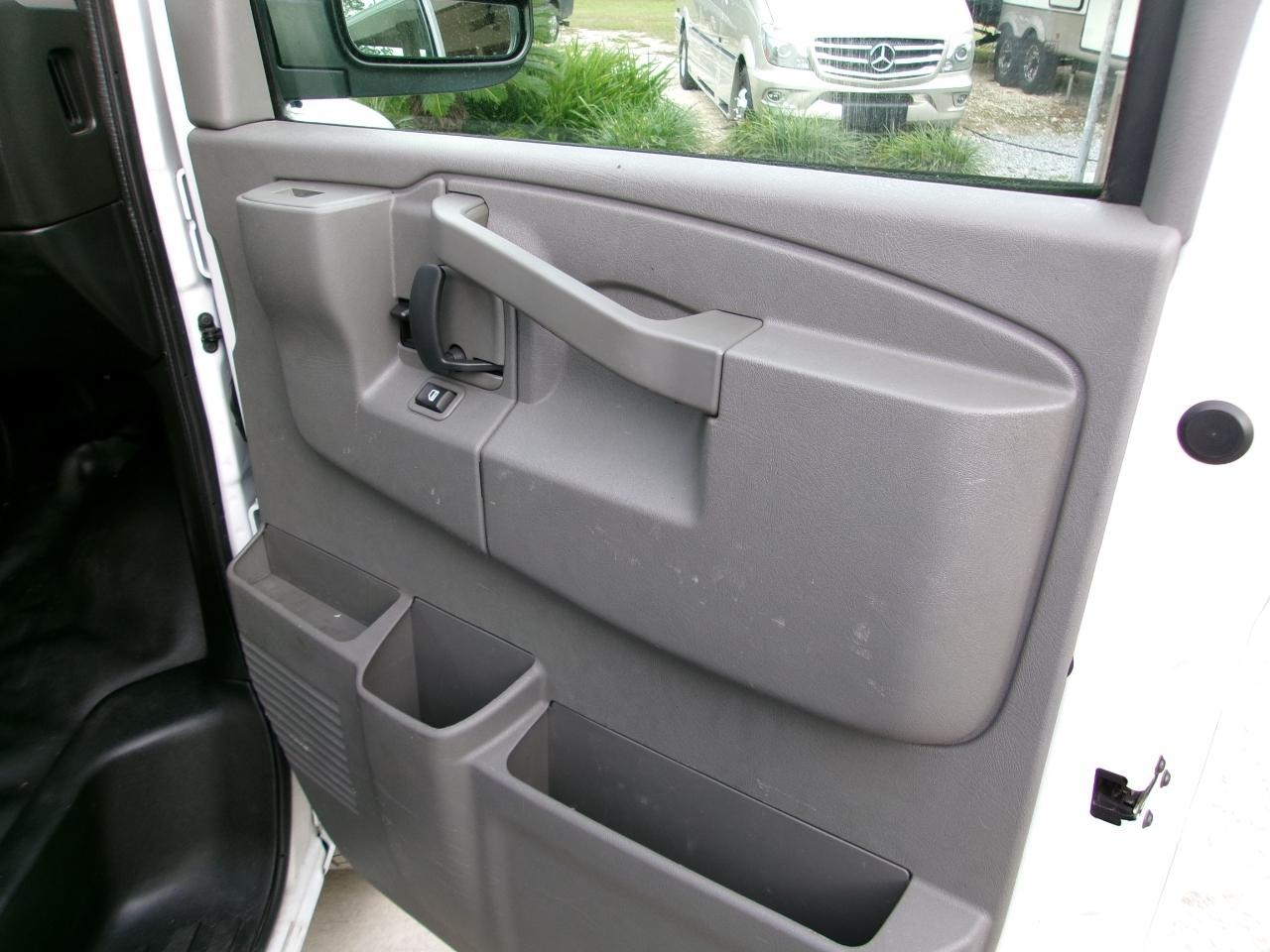 Chevrolet Express2500 Cargo - Thumbnail 17