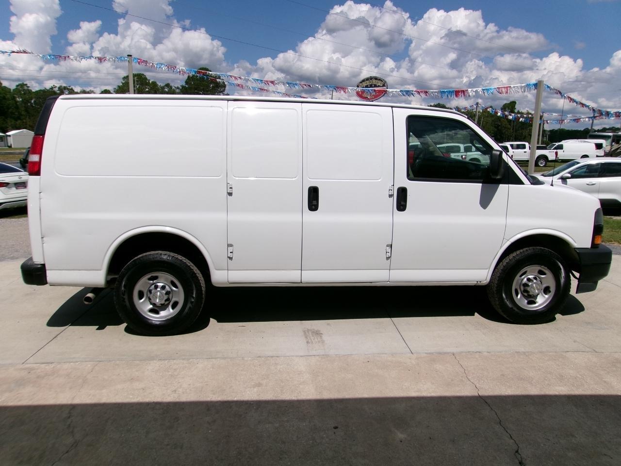 Chevrolet Express2500 Cargo - Thumbnail 4