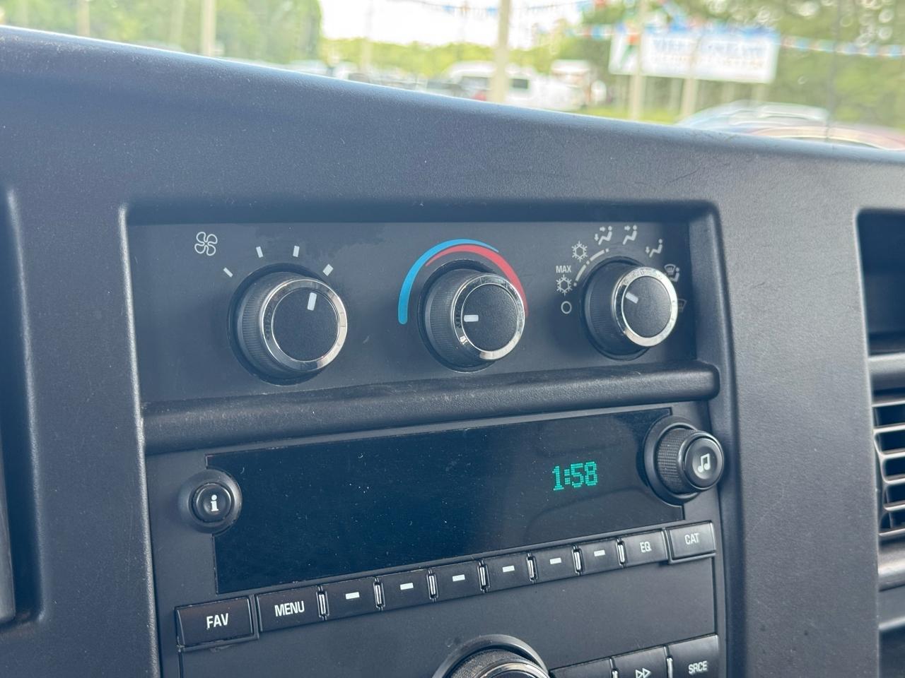 Chevrolet Express2500 Cargo - Thumbnail 19