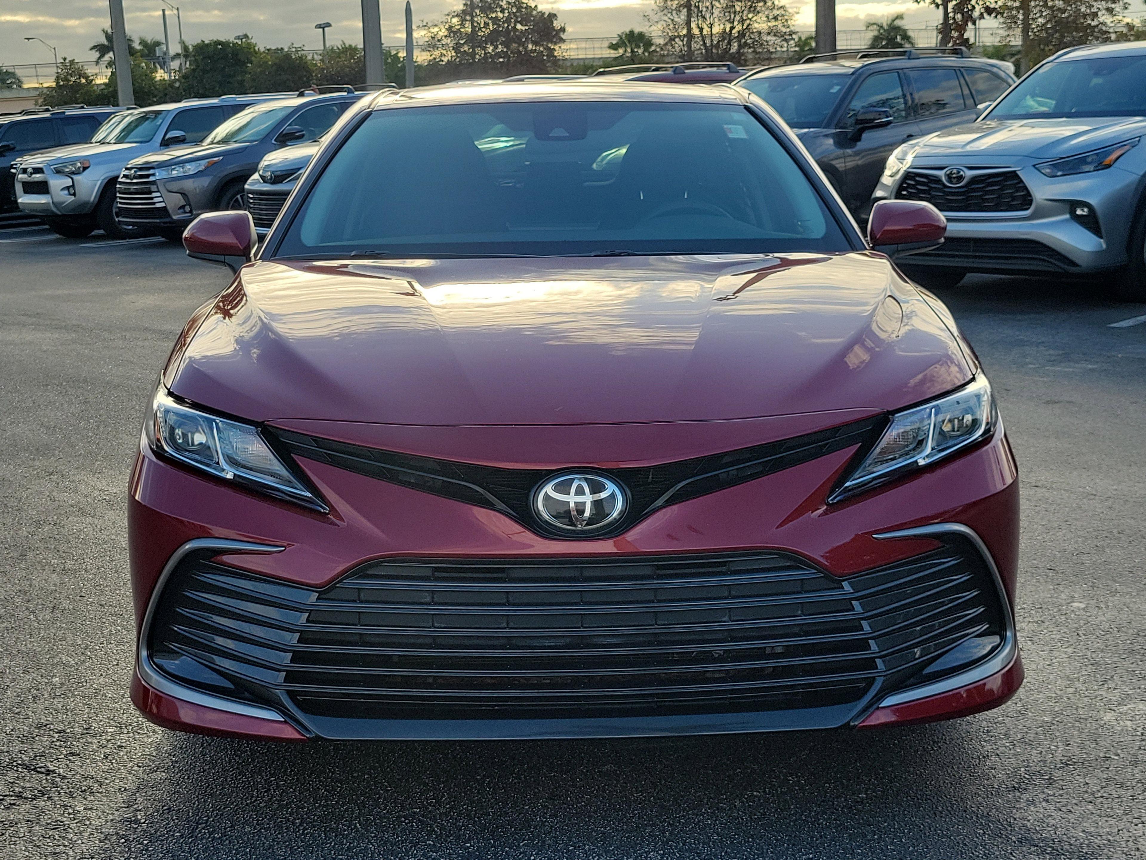 Toyota Camry Le Fwd - Thumbnail 3