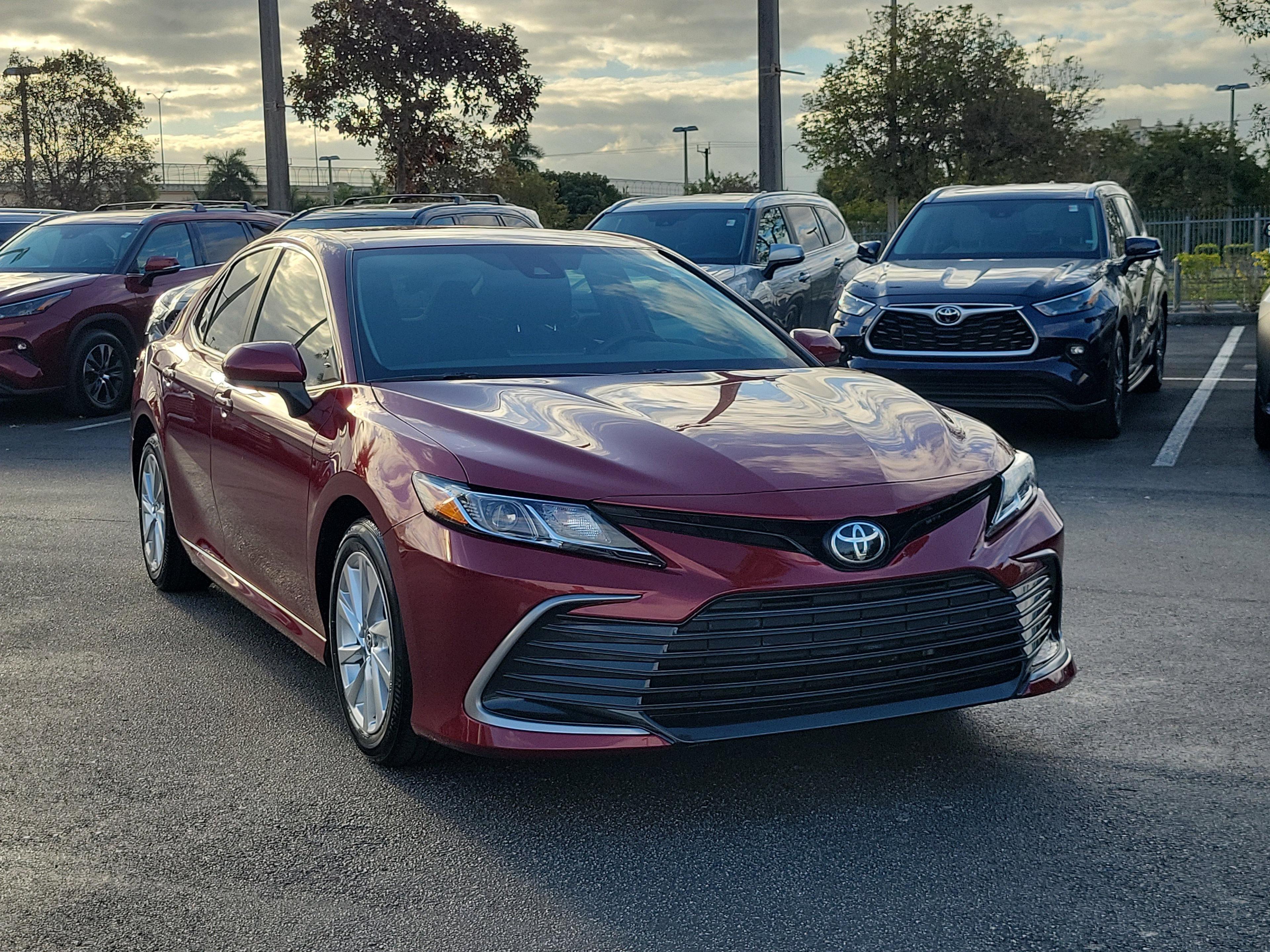 Toyota Camry Le Fwd - Thumbnail 4