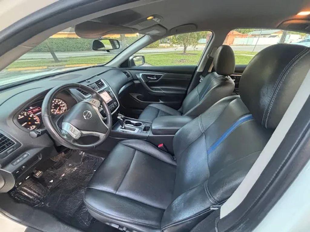 Nissan Altima - Thumbnail 16